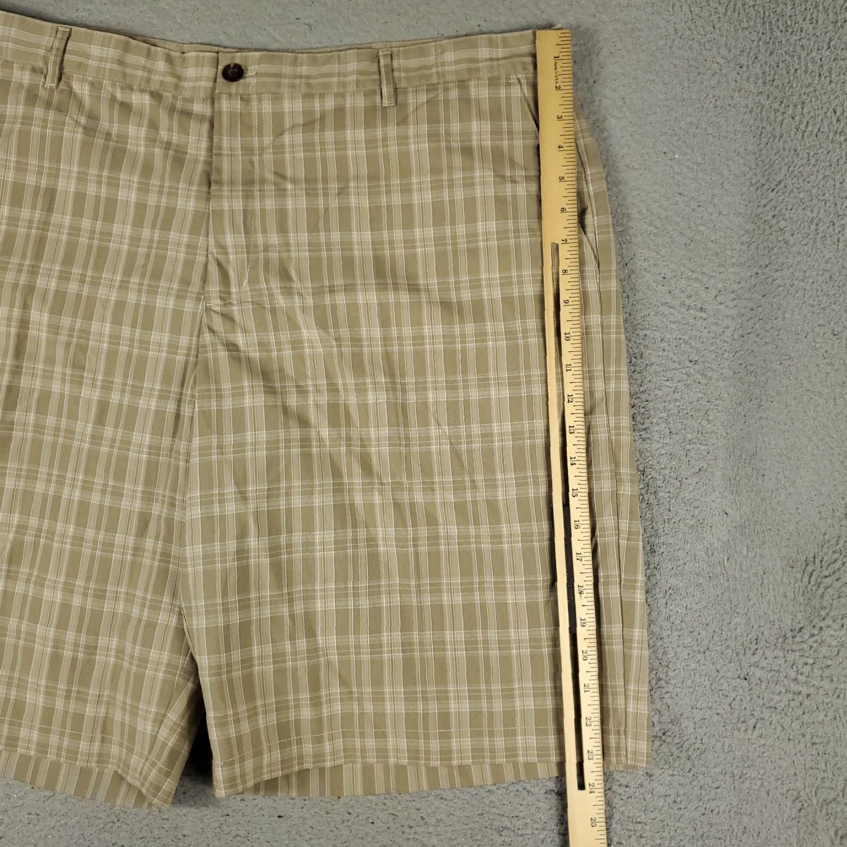 Adidas Adidas Shorts Mens Size 42 Beige Plaid Golf Slash Pockets Flat Front Chino Size US 42 / EU 58 - 5 Thumbnail