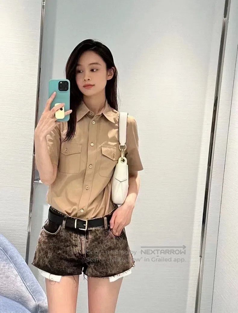 Miu Miu Miu Miu 38 Its color patch logo shirt Size S / US 4 / IT 40 - 1 Thumbnail