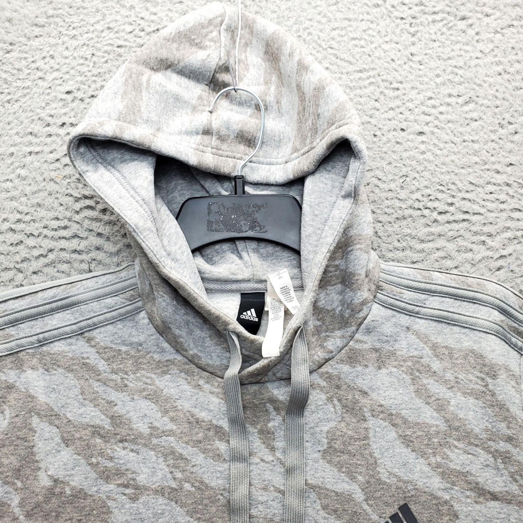 Adidas Adidas Pullover Hoodie Mens Large Multi Tiger Print Fleece Lined Essentials AOP Shirt Size US L / EU 52-54 / 3 - 7 Thumbnail