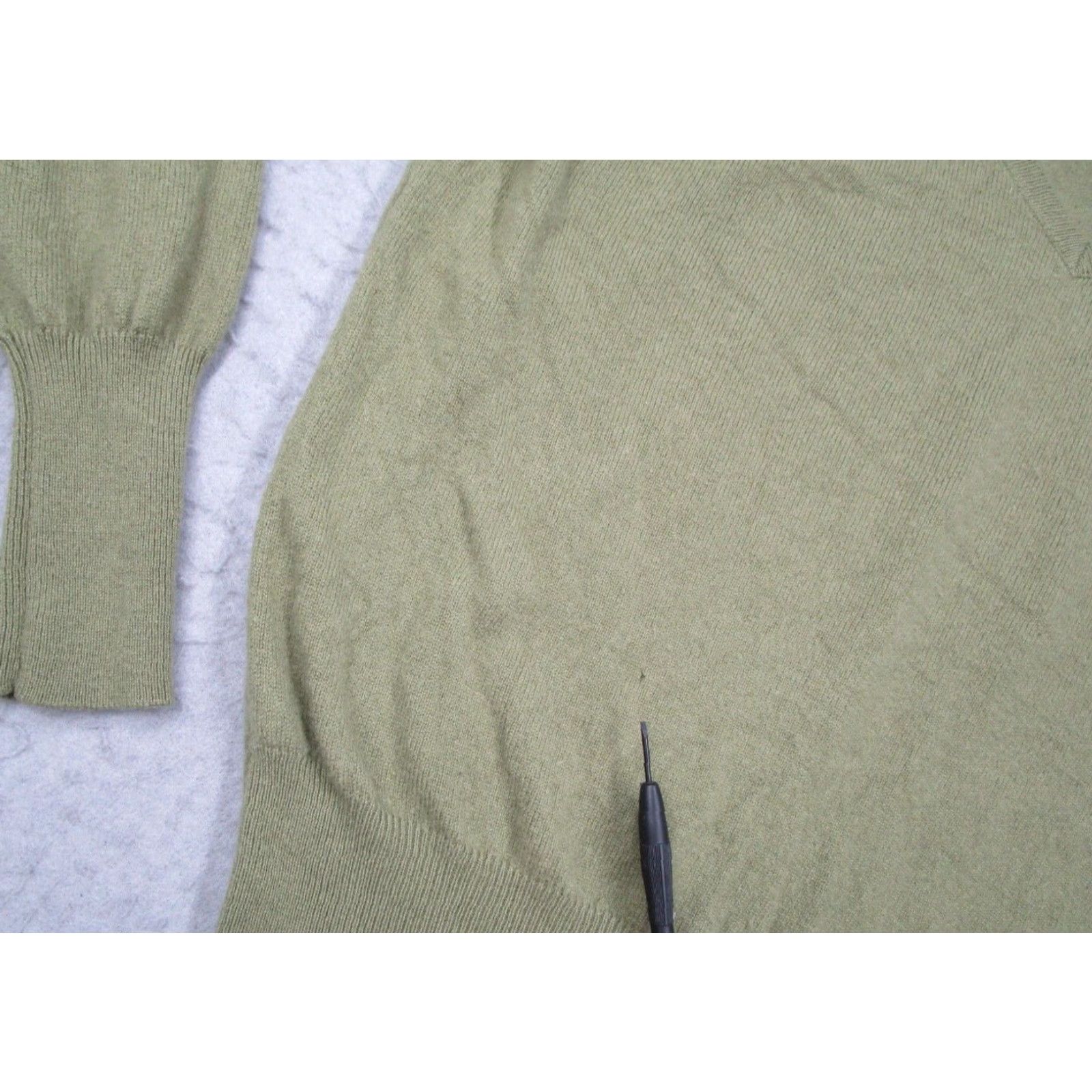 Gap Gap Sweater Womens Medium Green Cashmere V Neck Pullover Long Sleeve FLAW* Size M / US 6-8 / IT 42-44 - 5 Thumbnail