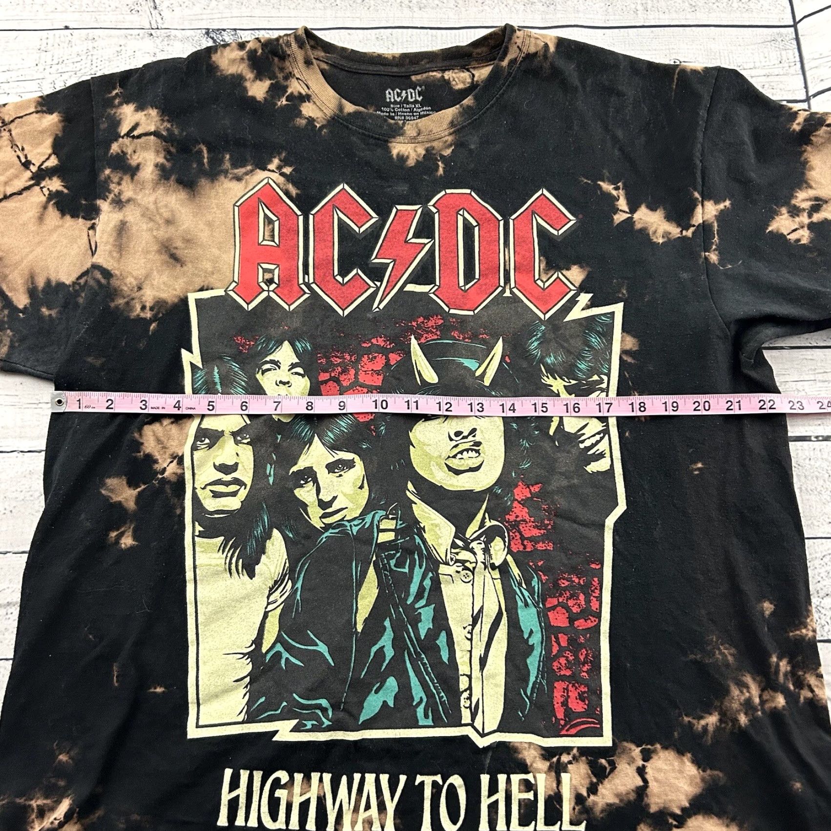 Vintage AC/DC Highway To Hell T-Shirt Mens XL Black Brown Short Sleeve Band Shirt Size US XL / EU 56 / 4 - 4 Thumbnail