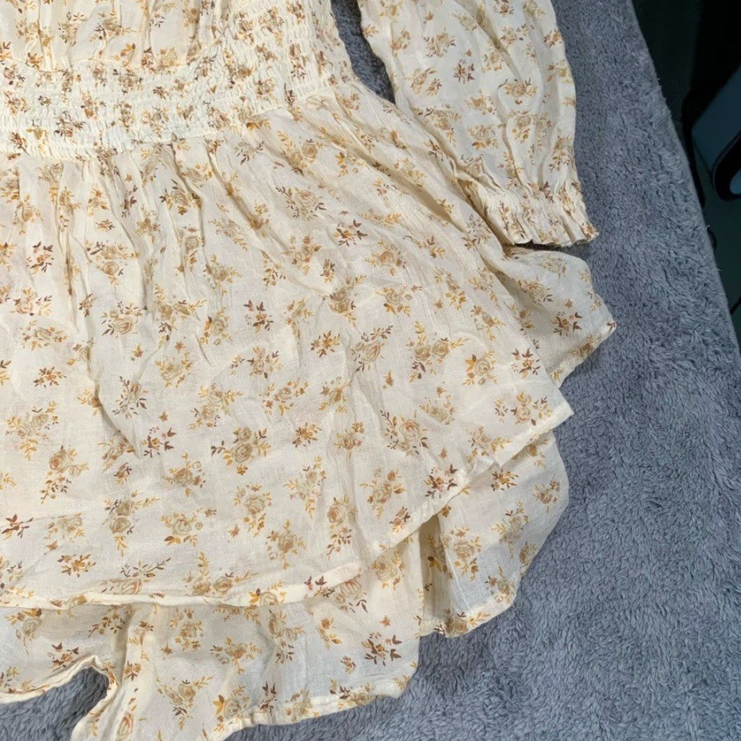 American Eagle Outfitters American Eagle Outfitters Cream floral romper XS Women One-Piece Jumpsuit XS Cream Floral Size 26" / US 2 / IT 38 - 3 Thumbnail