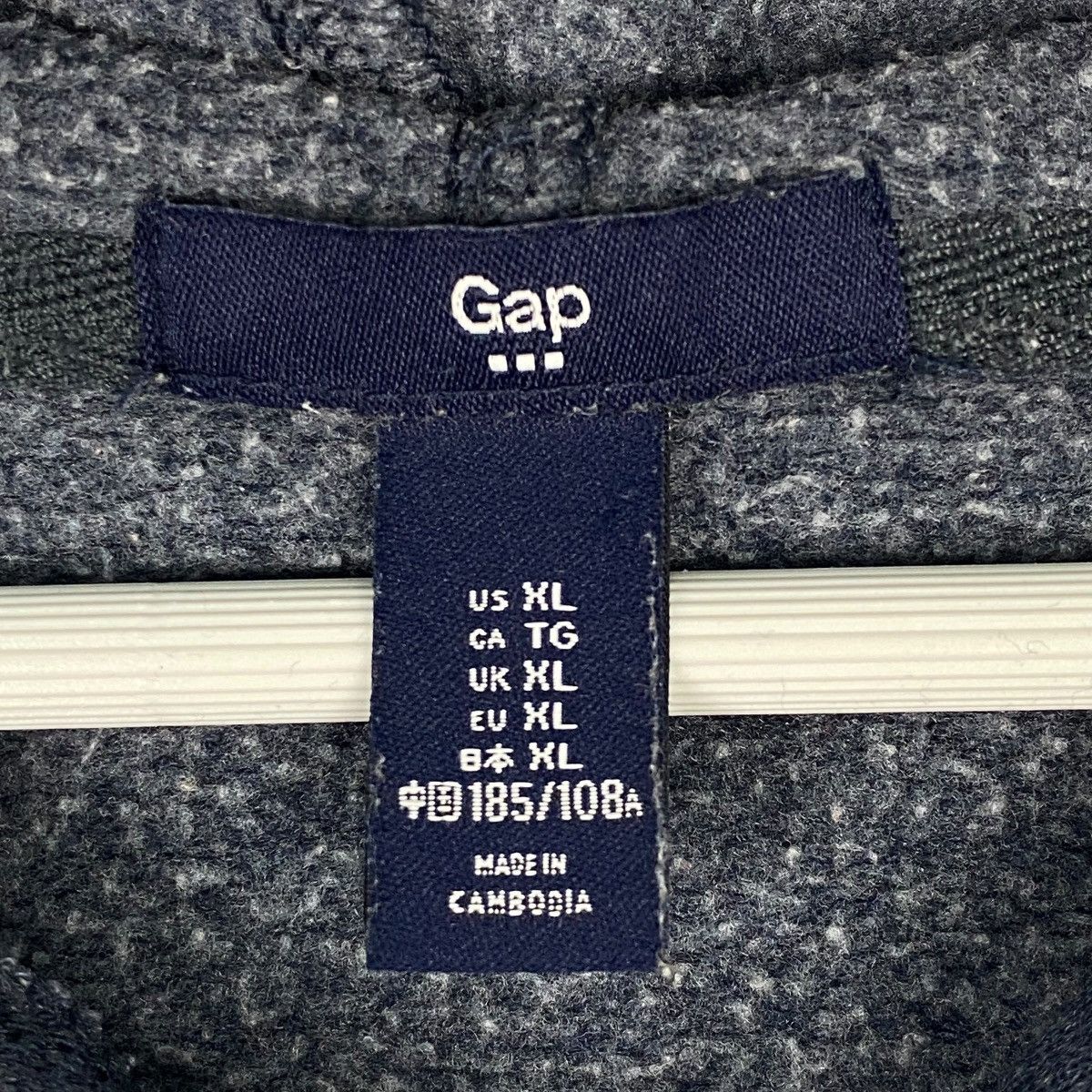 Other Vintage GAP Hoodie Full Zip Big Logo Embroidered NavyBlue Size US XL / EU 56 / 4 - 5 Thumbnail
