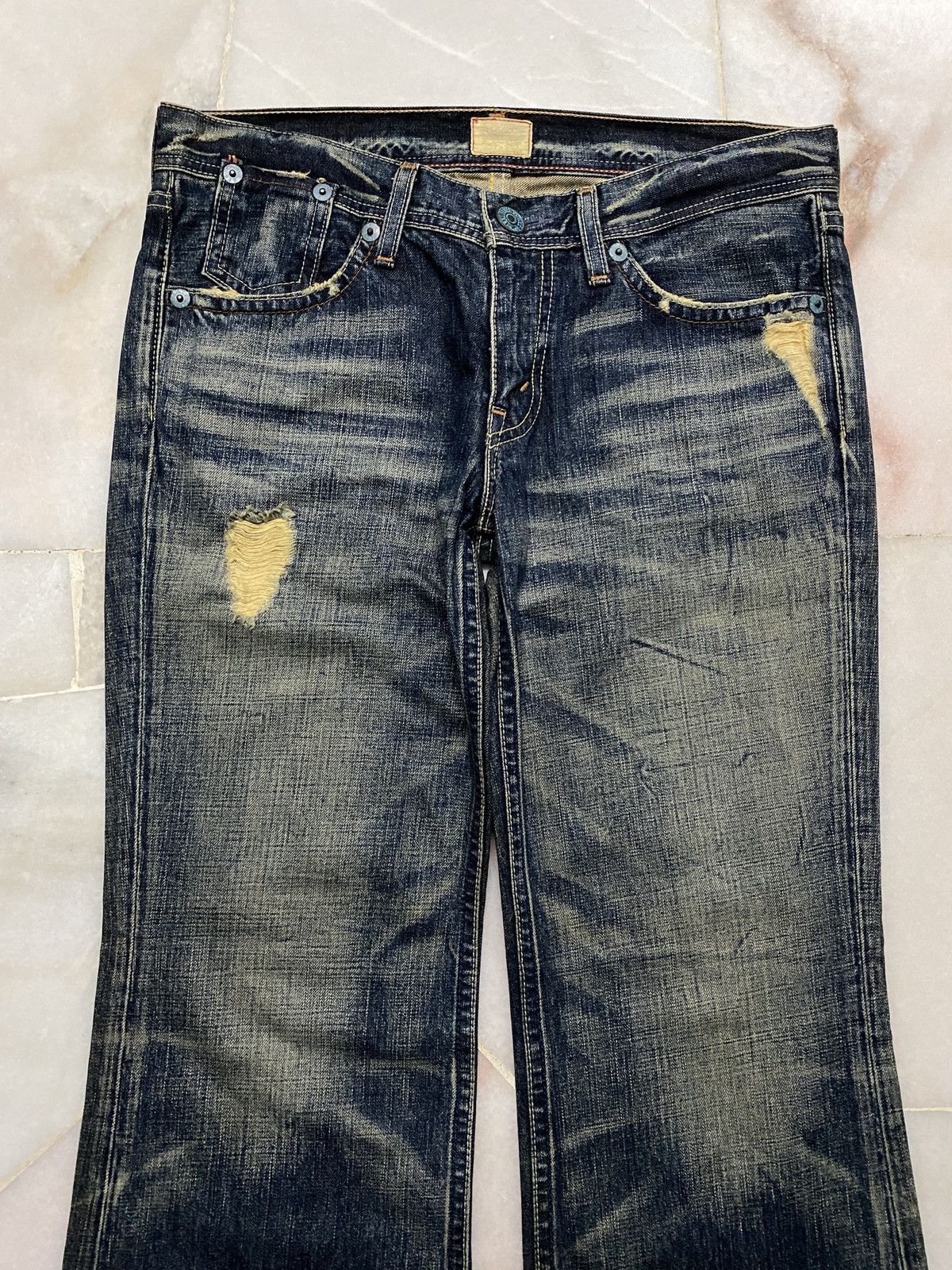 Levi's 💥Flare💥Vintage 90-00s Levi’s Ripped Distress Mudwash Jean Size US 30 / EU 46 - 3 Thumbnail