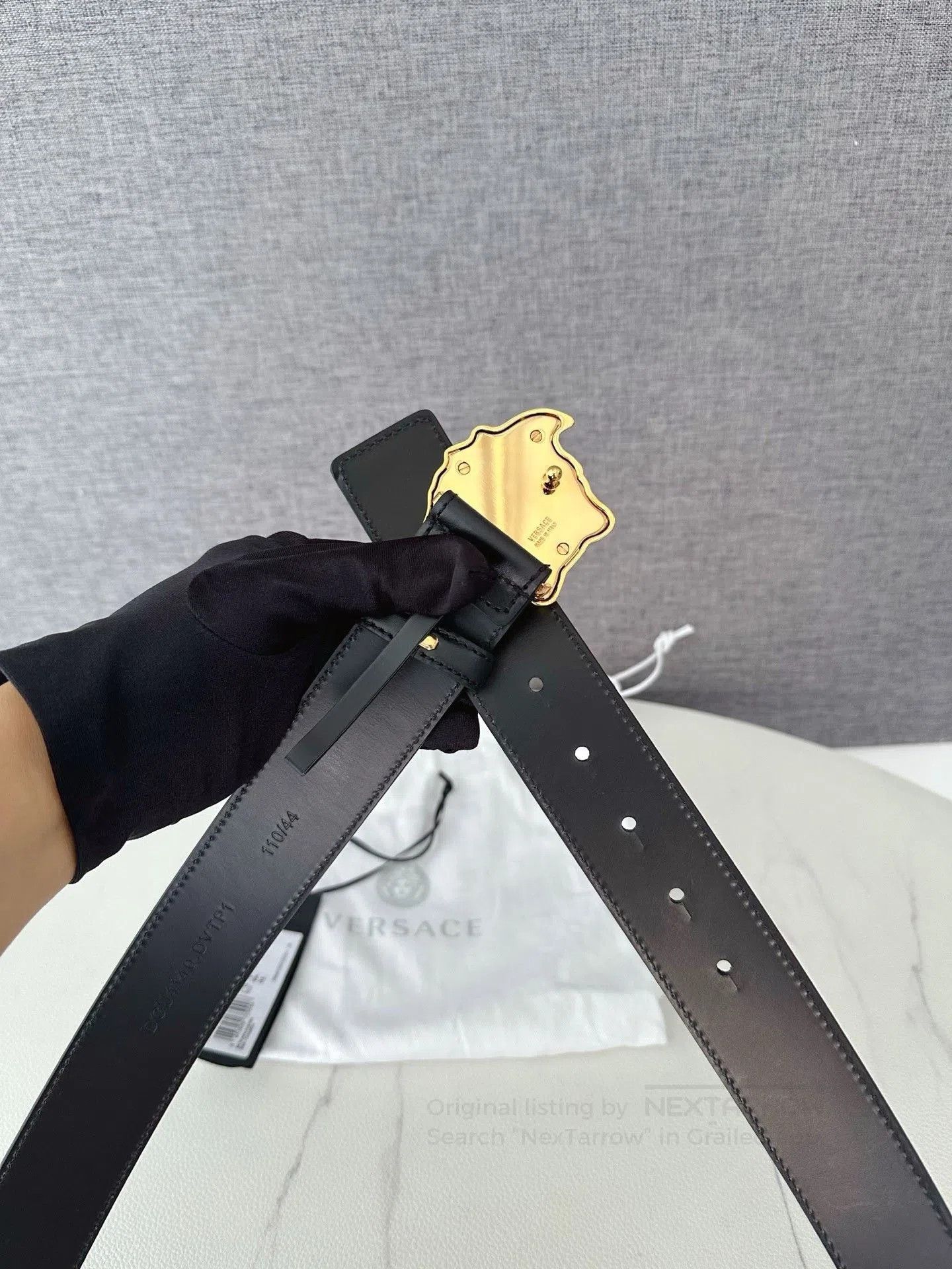 Versace Versace Gold Medusa Belt. Size ONE SIZE - 7 Thumbnail