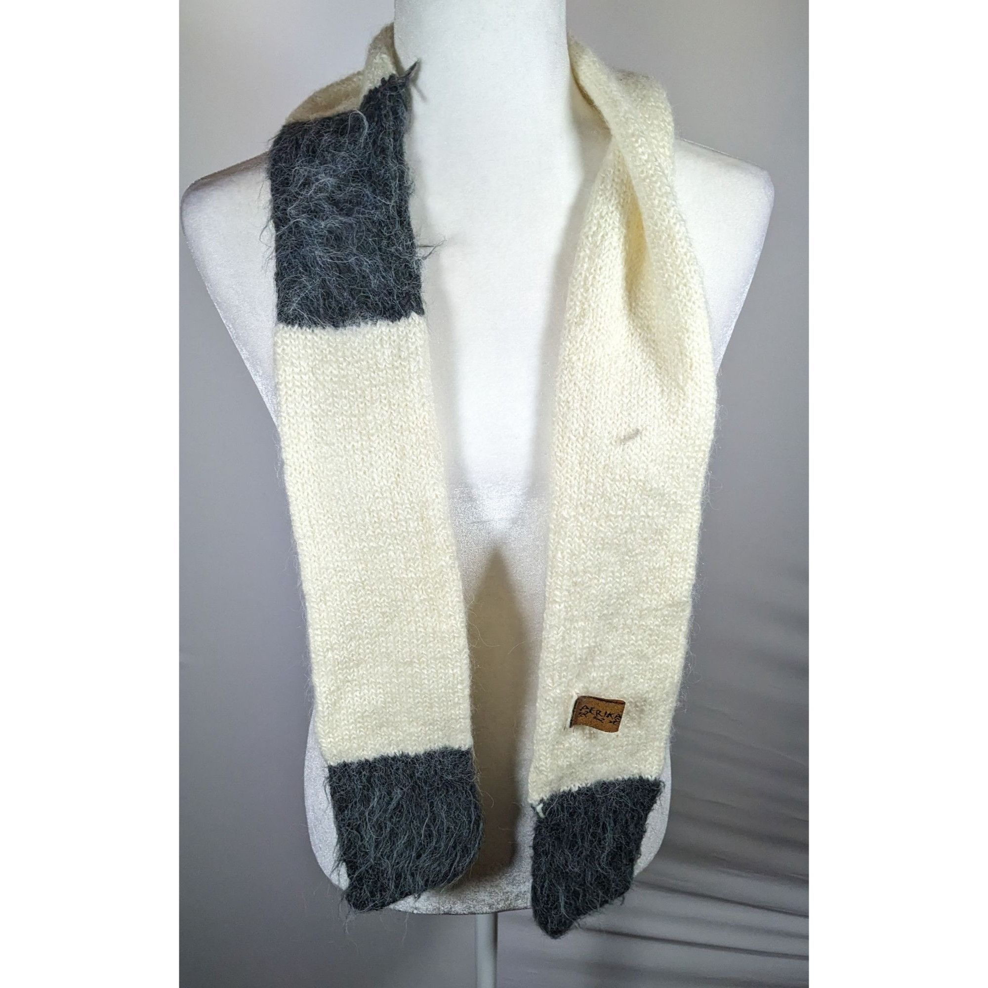 Other Aerika Peruvian Rustic Cream And Grey Scarf Size ONE SIZE - 5 Thumbnail