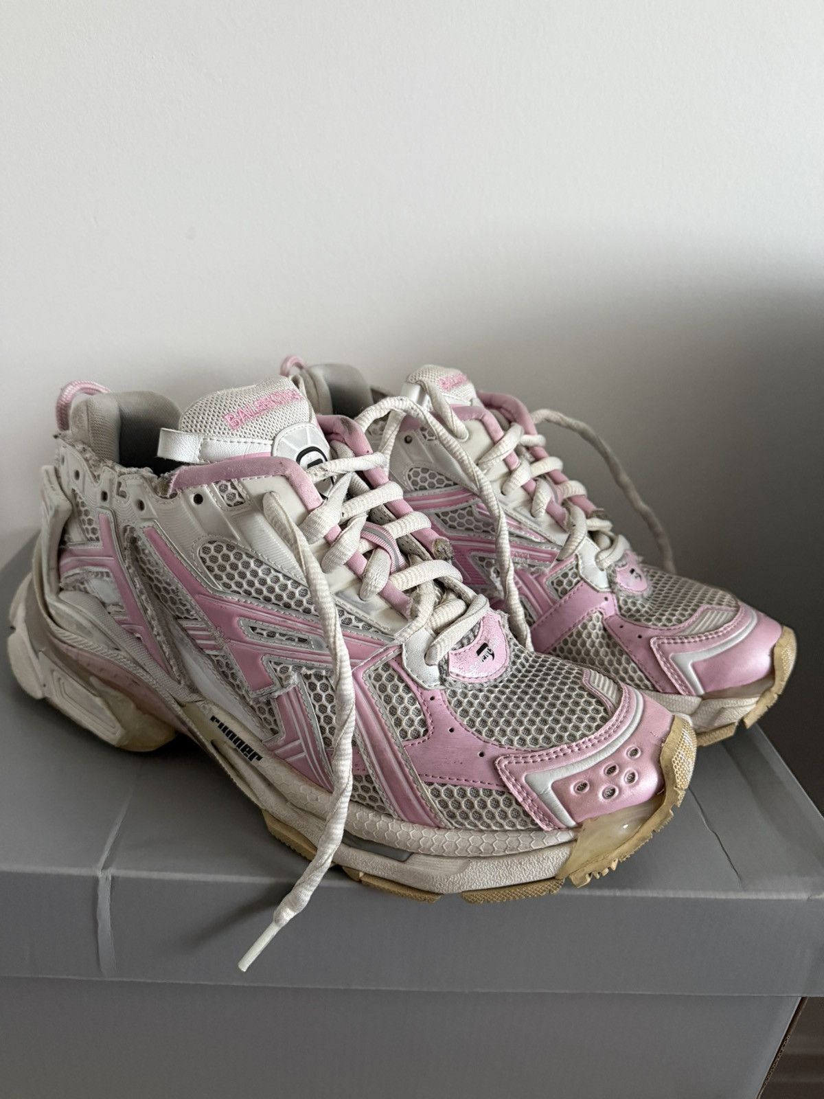 Balenciaga Rose Runners 42eu Size US 9 / EU 42 - 1 Thumbnail