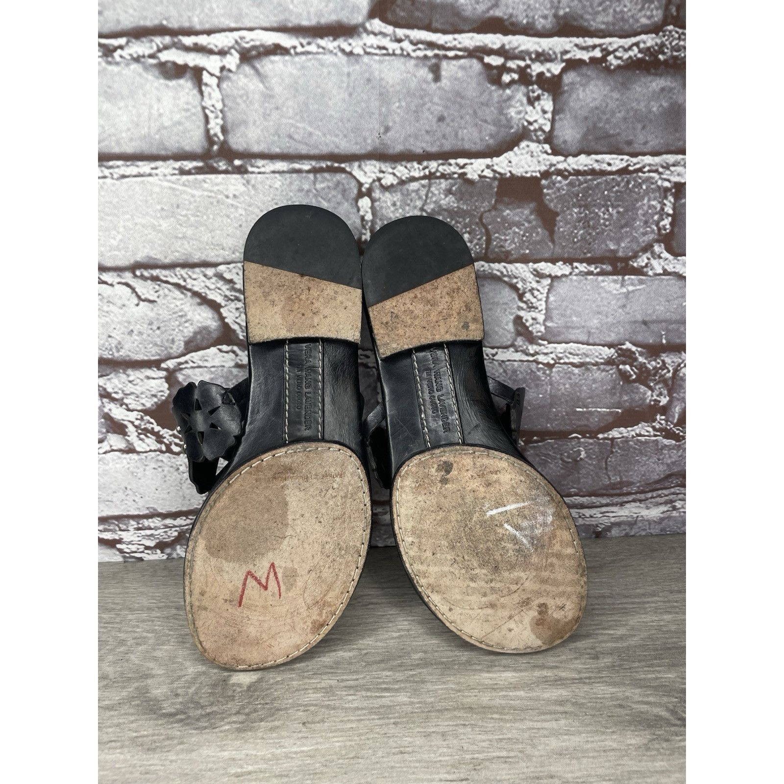 Vera Wang Vera Wang Lavender Label Black Leather Slides Thong Sandals Size US 6 / IT 36 - 19 Thumbnail
