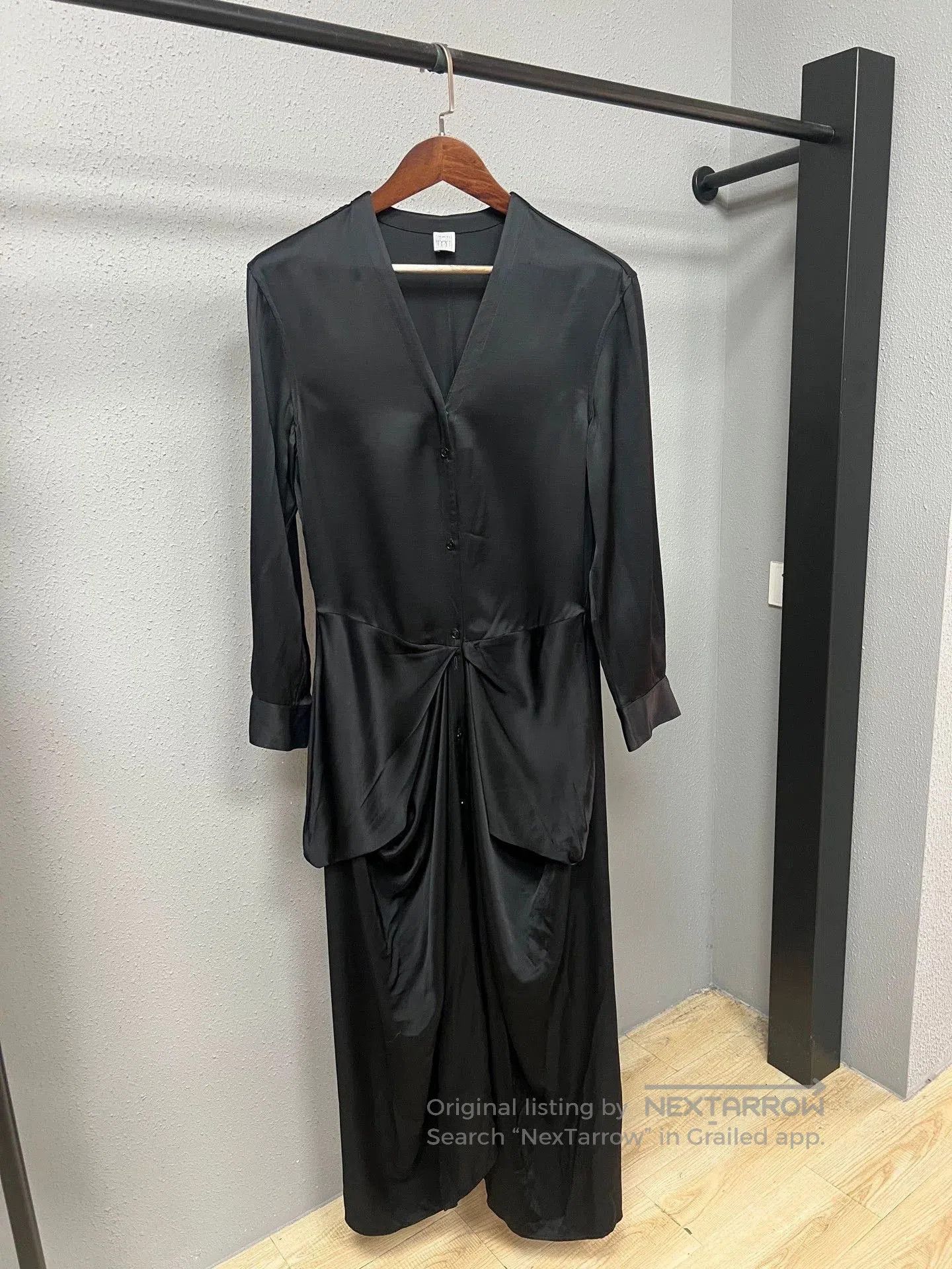 Toteme Toteme Black Satin Cinched Waist Dress. Size XS / US 0-2 / IT 36-38 - 1 Thumbnail