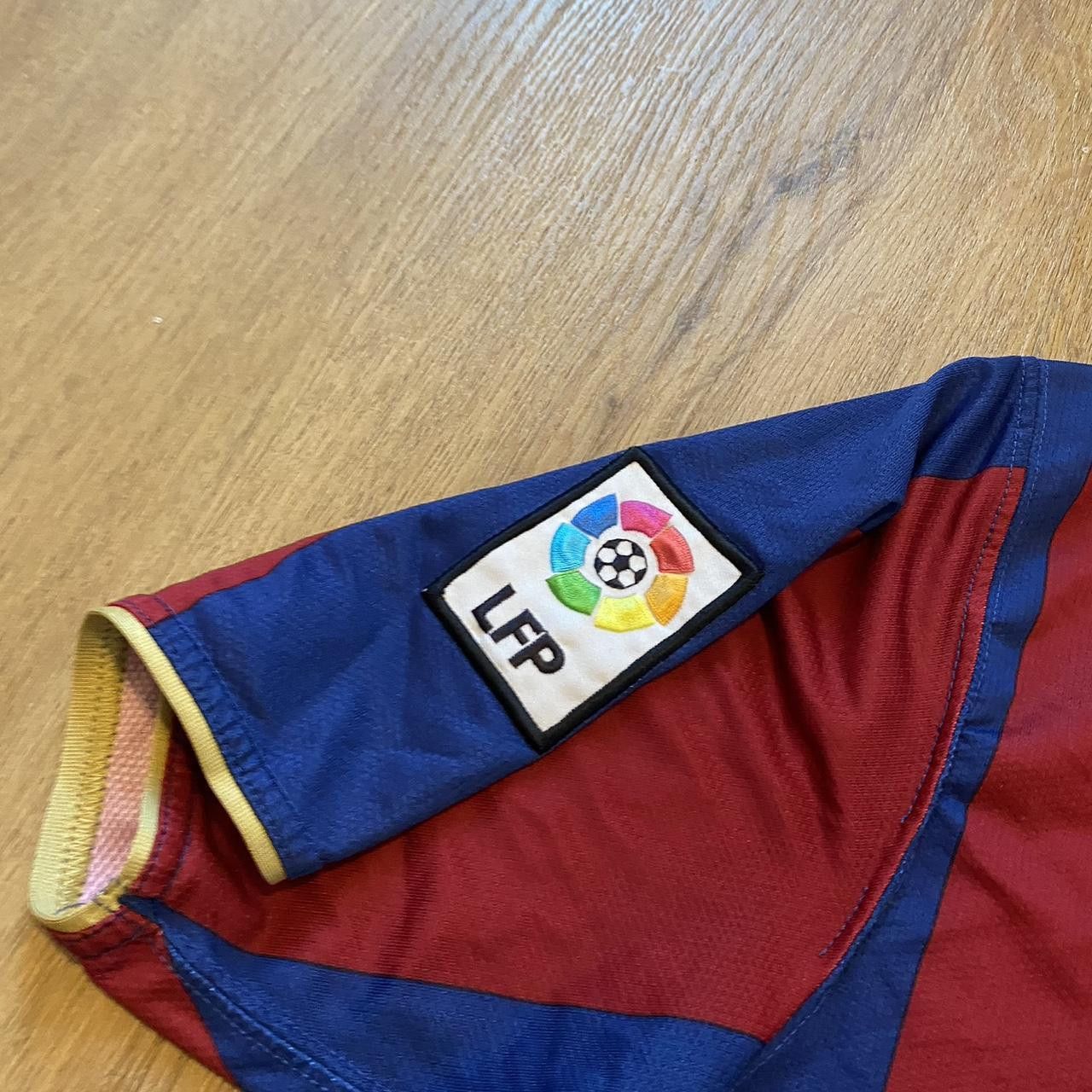 Nike 2007-08 FC Barcelona Nike Home Football Shirt La Liga Size US M / EU 48-50 / 2 - 4 Thumbnail
