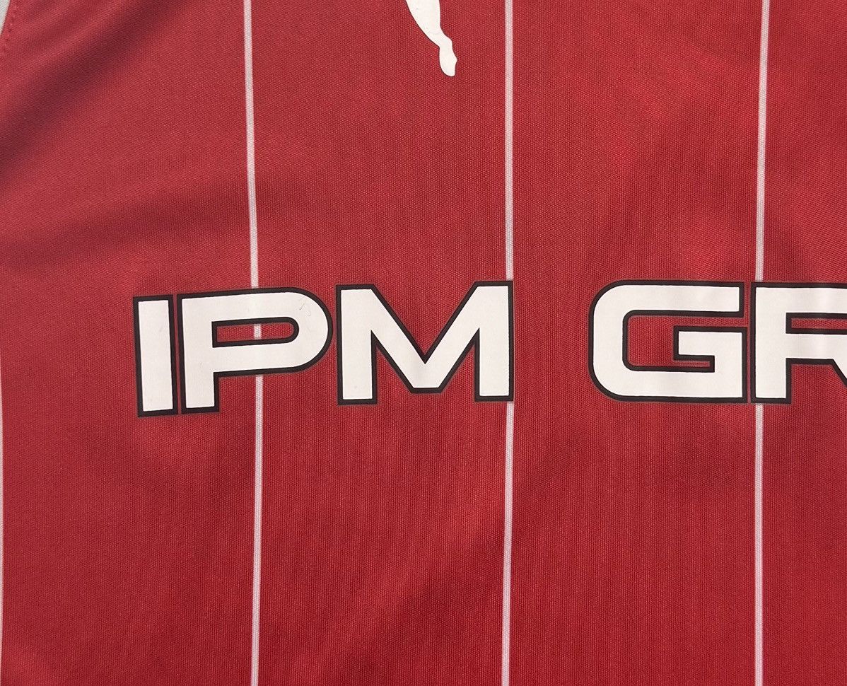Puma Rotherham United 2021 2022 Home Shirt Soccer Jersey Puma Size US M / EU 48-50 / 2 - 8 Thumbnail