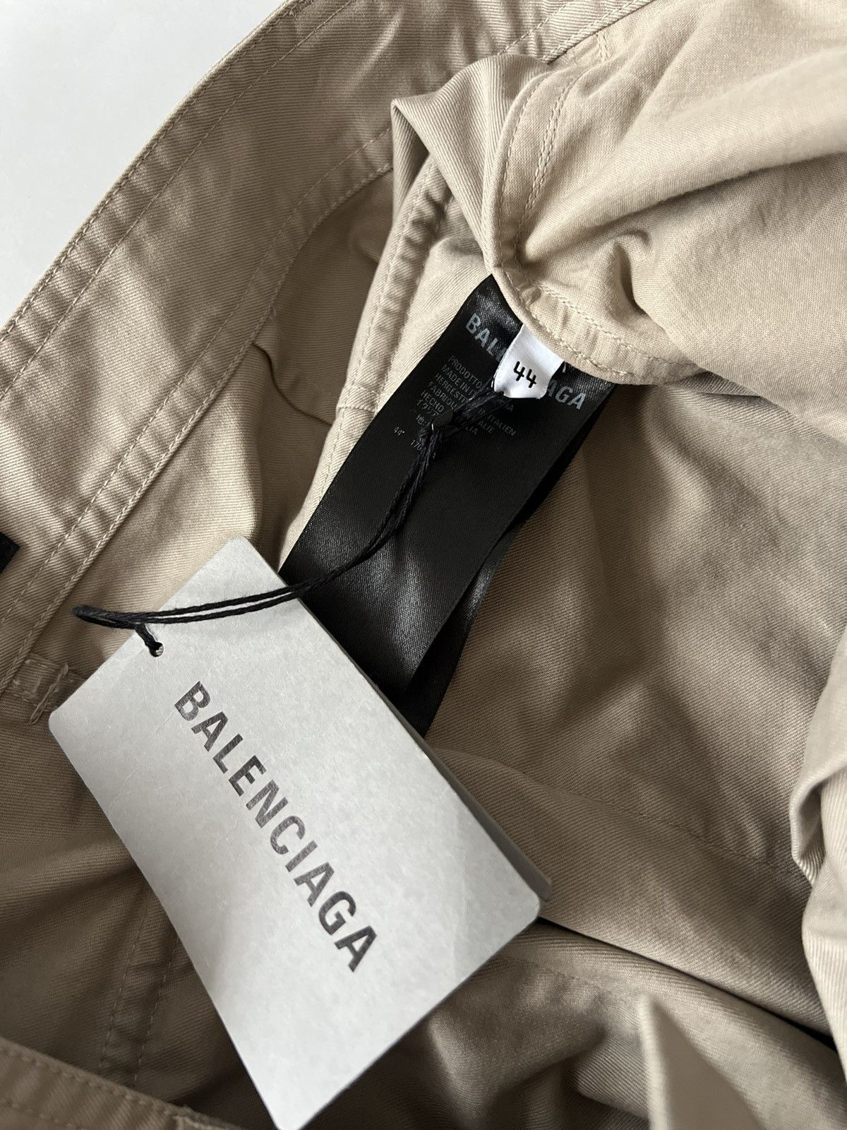 Balenciaga Balenciaga Cargo Shorts Size US 30 / EU 46 - 8 Thumbnail