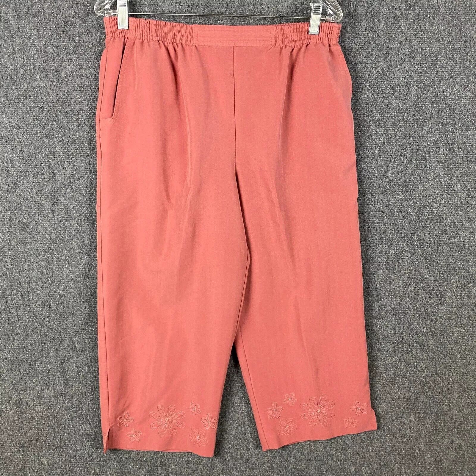 Other Alfred Dunner Capri Pants Women's Size 12 Pull On Stretch Size 34" / US 12 / IT 48 - 1 Thumbnail