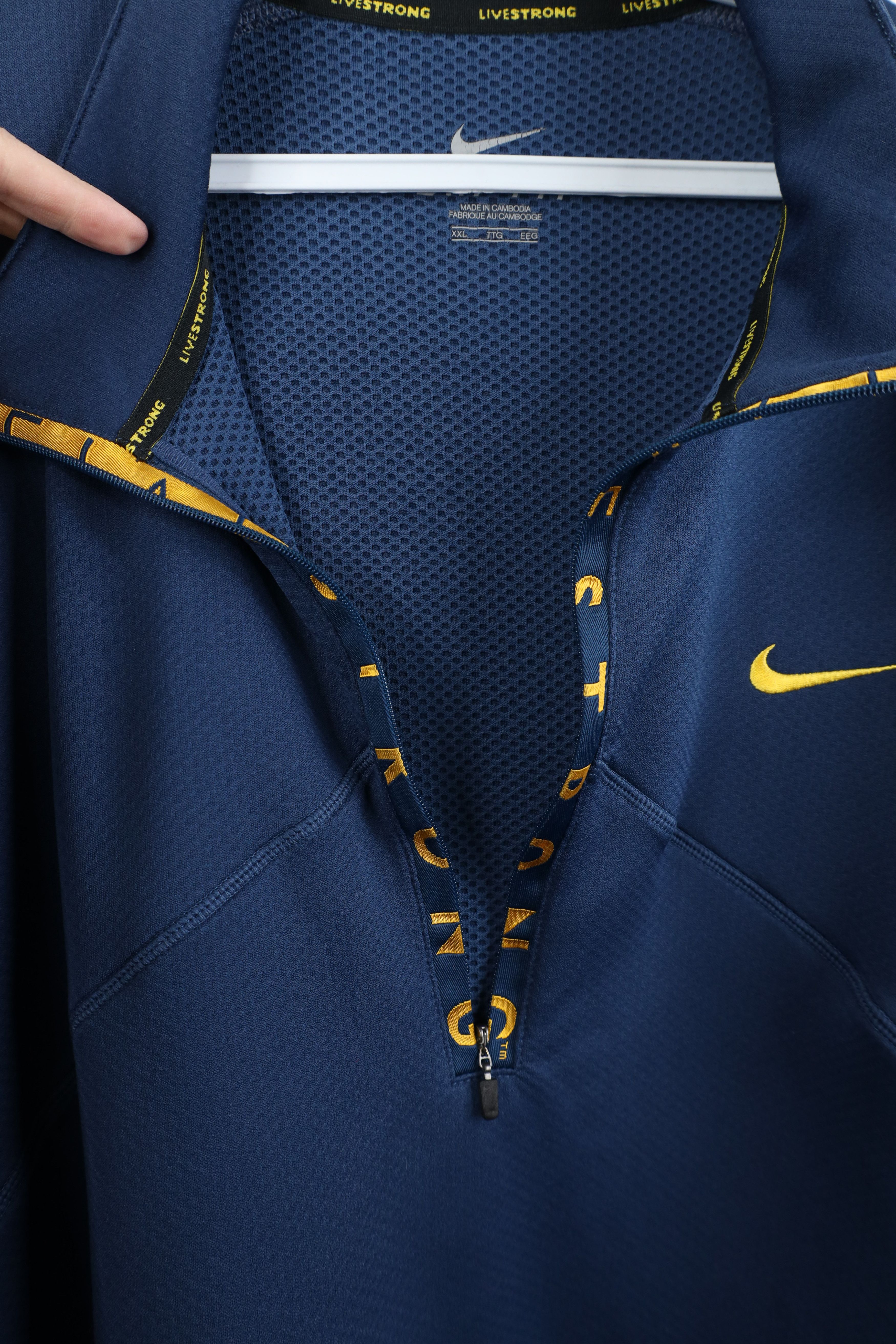 Nike Vintage Nike Livestrong Armstrong Thermal Pullover Jacket Size US XXL / EU 58 / 5 - 6 Thumbnail