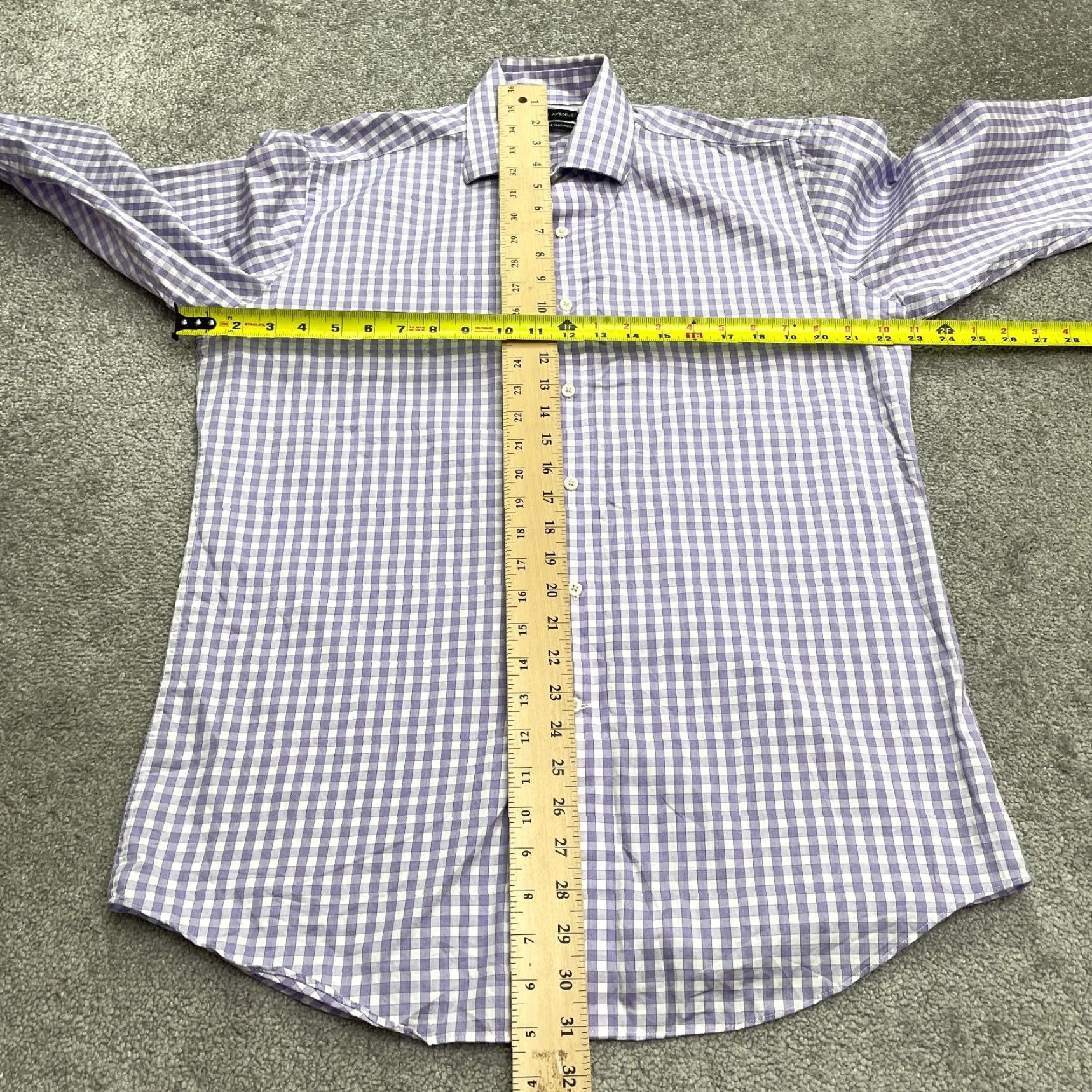 Saks Fifth Avenue Saks Fifth Avenue Dress Shirt Mens 15.5 32/33 Plaid Purple White Button-Down Regular Fit Adult Medium Purple Mens Size US M / EU 48-50 / 2 - 7 Thumbnail