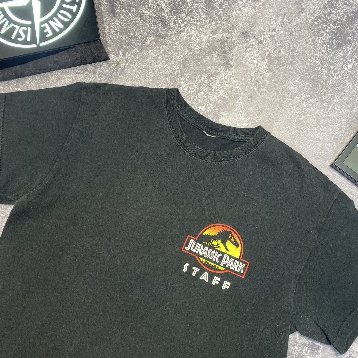 Vintage Vintage Jurassic Park Ranger 00’s Big Graphic logo tee Size US M / EU 48-50 / 2 - 8 Thumbnail