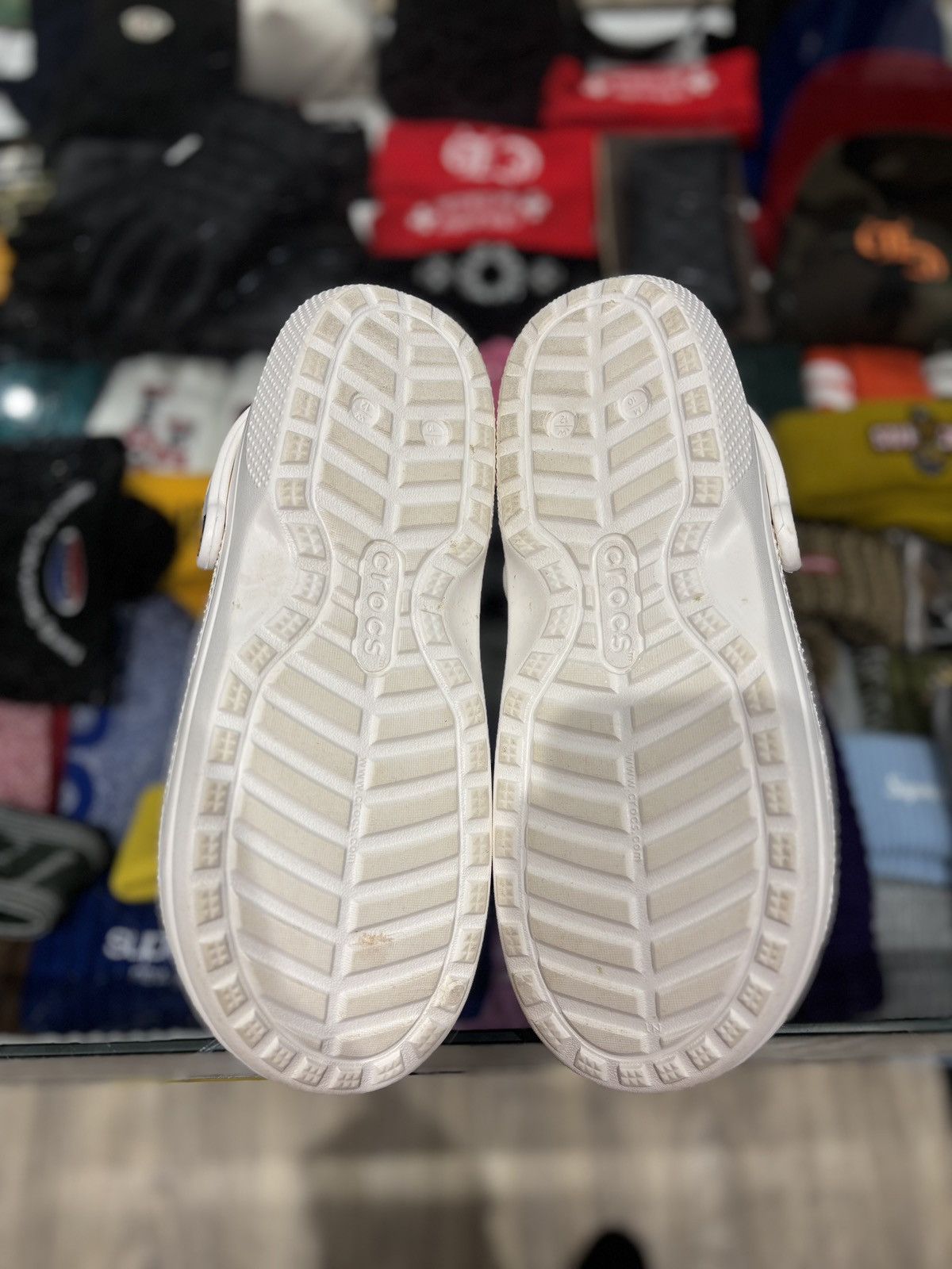 Crocs Crocs Men Classic Fuzz Lined Crocs White Size: 10 Size US 10 / EU 43 - 6 Thumbnail