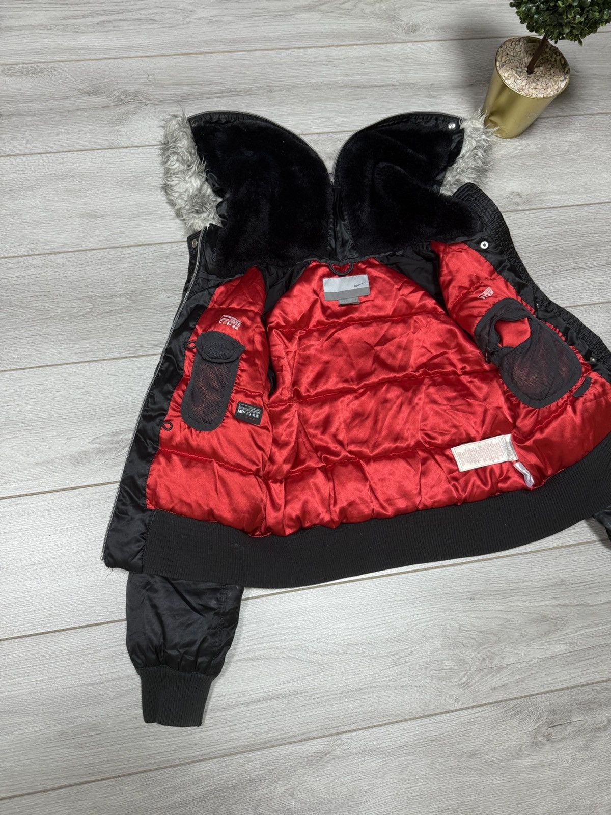 Nike Nike vintage N2B zip hood bomber nylon fur alaska jacket Size S / US 4 / IT 40 - 14 Thumbnail