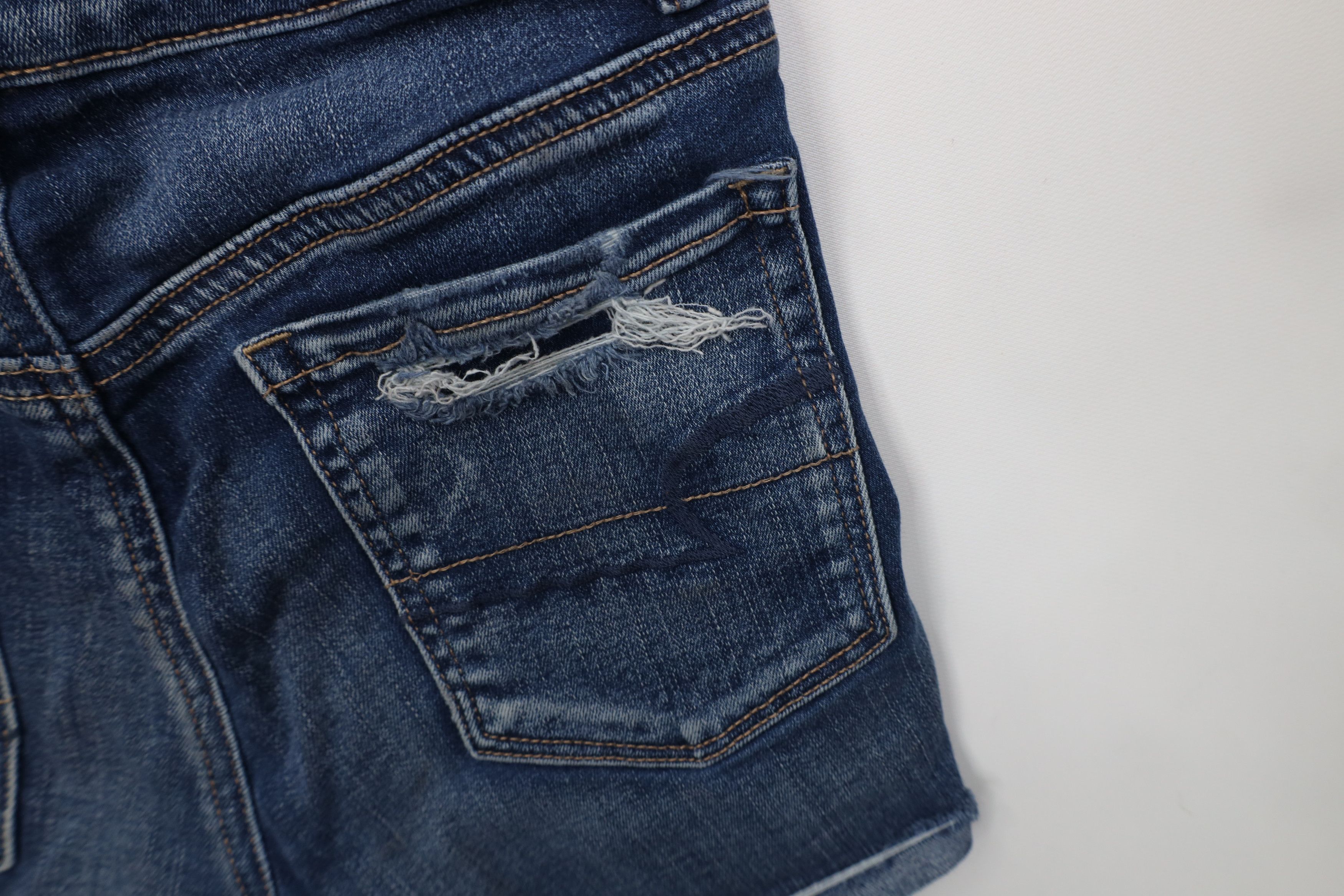 American Eagle Outfitters Vintage Y2K American Eagle Outfitters Shortie Micro Shorts Size 24" / US 00 / IT 34 - 14 Thumbnail