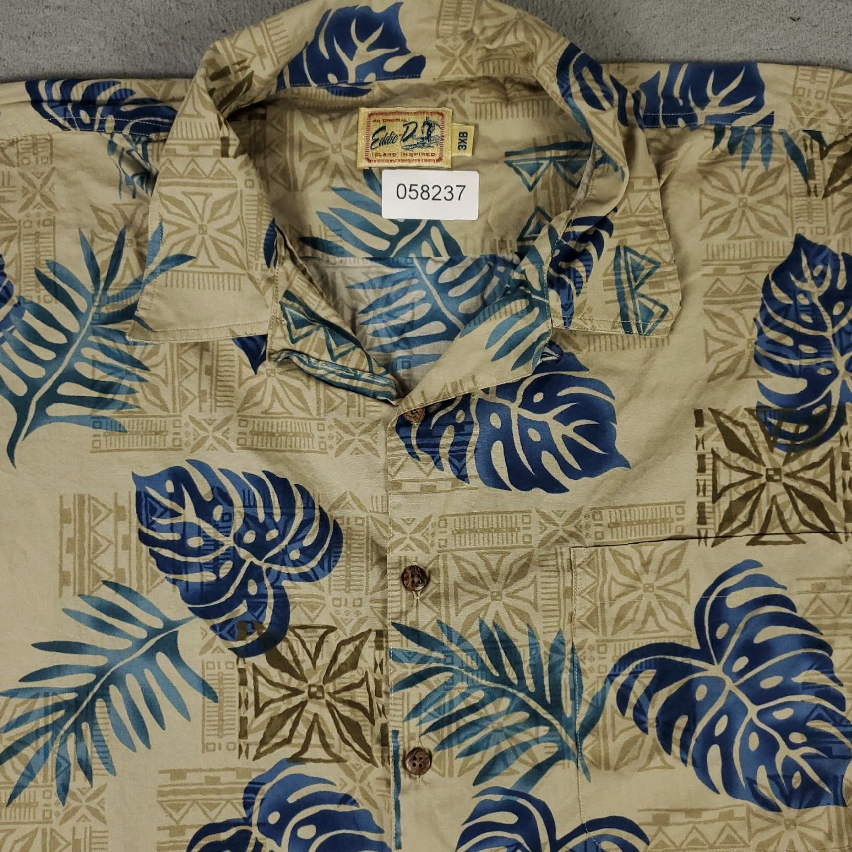 Vintage Eddie D Shirt Mens Size 3XB Beige Blue Camp Collar Hawaiian Button Up Size US XXL / EU 58 / 5 - 2 Thumbnail