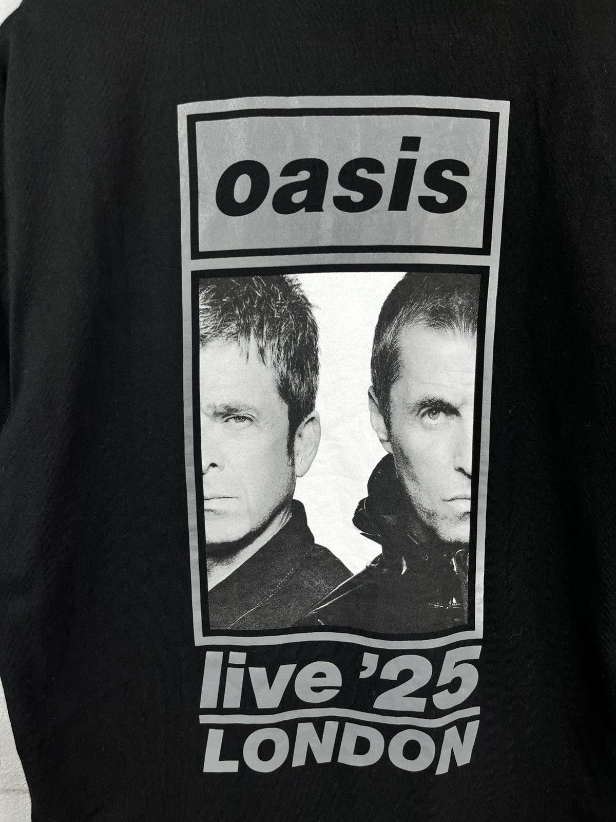 Band Tees Rare Oasis Band Logo 26.07.2025 London Concert Tour Shirt Size US L / EU 52-54 / 3 - 4 Thumbnail