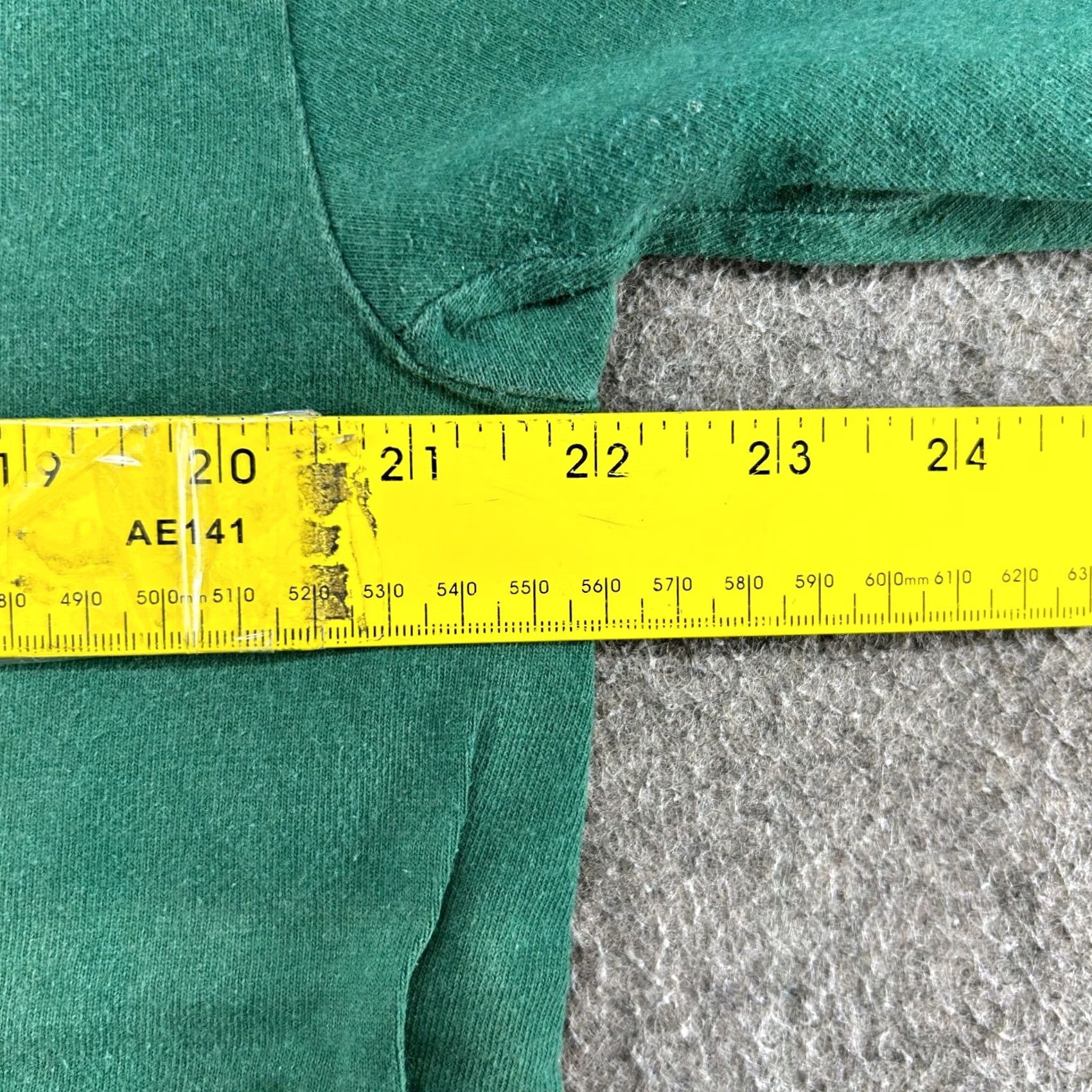 Hanes VINTAGE Apker Affair XVII Shirt Mens L Green Cotton Bentley Single Stitch 90s Hanes T-Shirt Crew Neck Short Sleeve Size US L / EU 52-54 / 3 - 5 Thumbnail