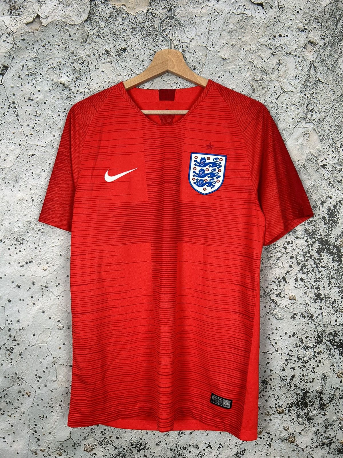 Vintage Vintage England Nike Soccer Jersey Football World Cup Size US S / EU 44-46 / 1 - 1 Thumbnail