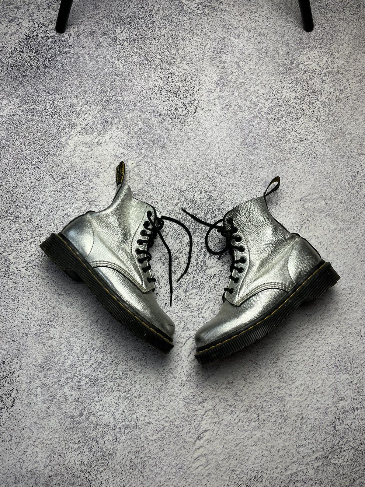 Dr. Martens Vintage Dr. Martens Boots England Sz UK 6 Size US 6 / EU 39 - 2 Thumbnail