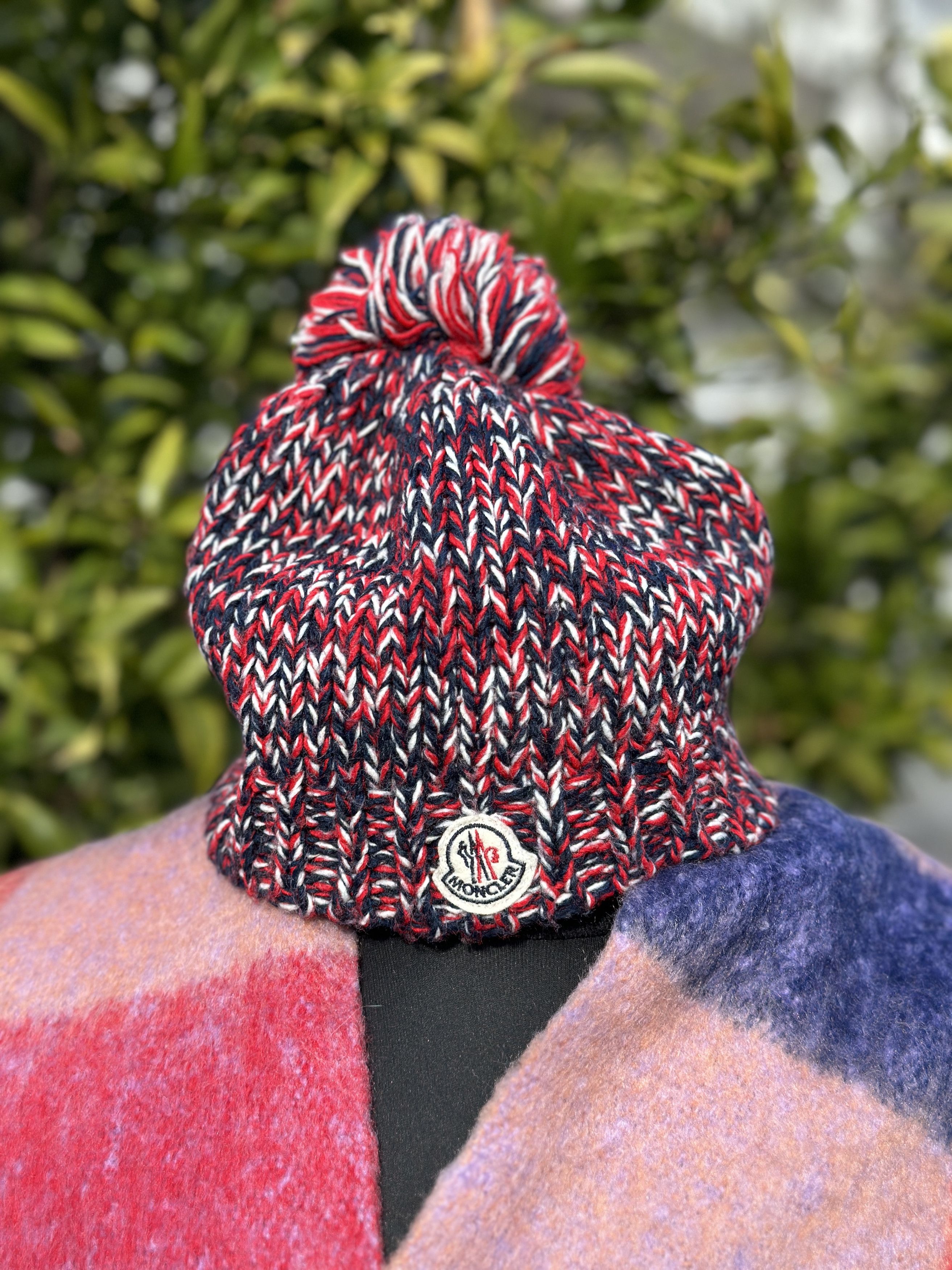 Moncler Moncler Berretto Pon-Pon Chunky Knit Beanie Hat Size XXS Size ONE SIZE - 1 Thumbnail