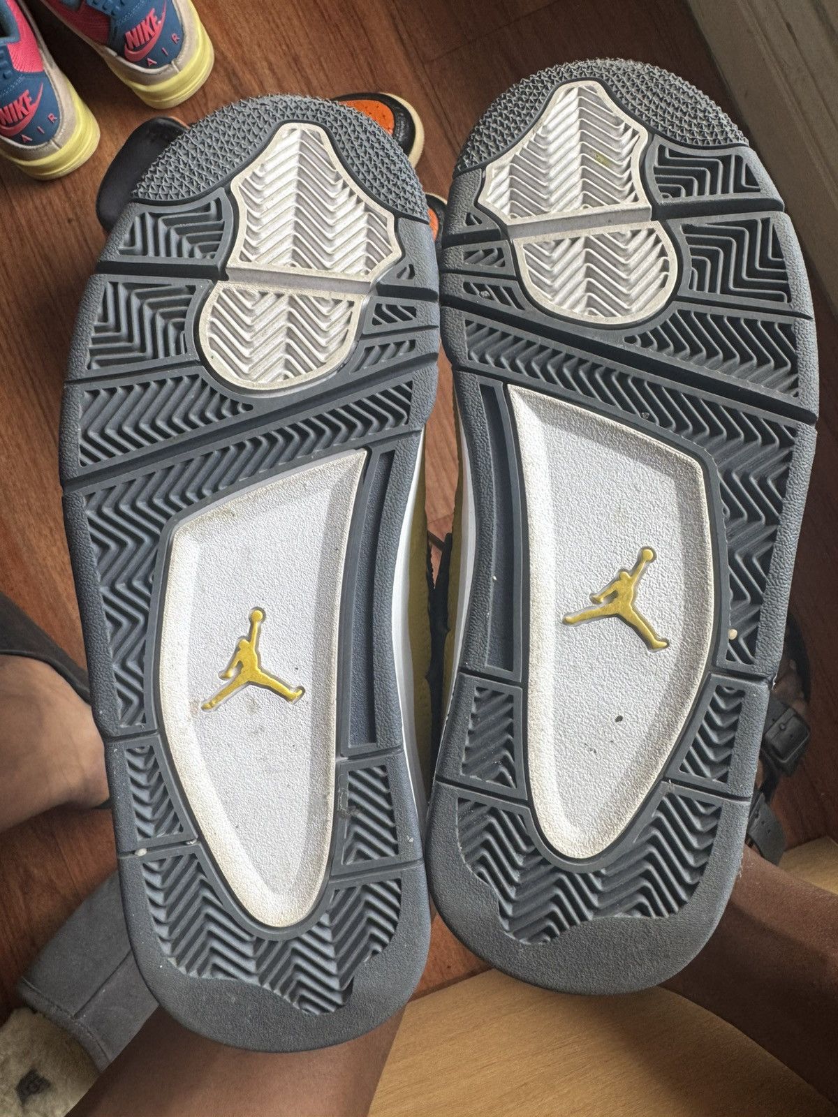 Jordan Brand Jordan 4 Lightning Size US 6 / EU 39 - 2 Thumbnail
