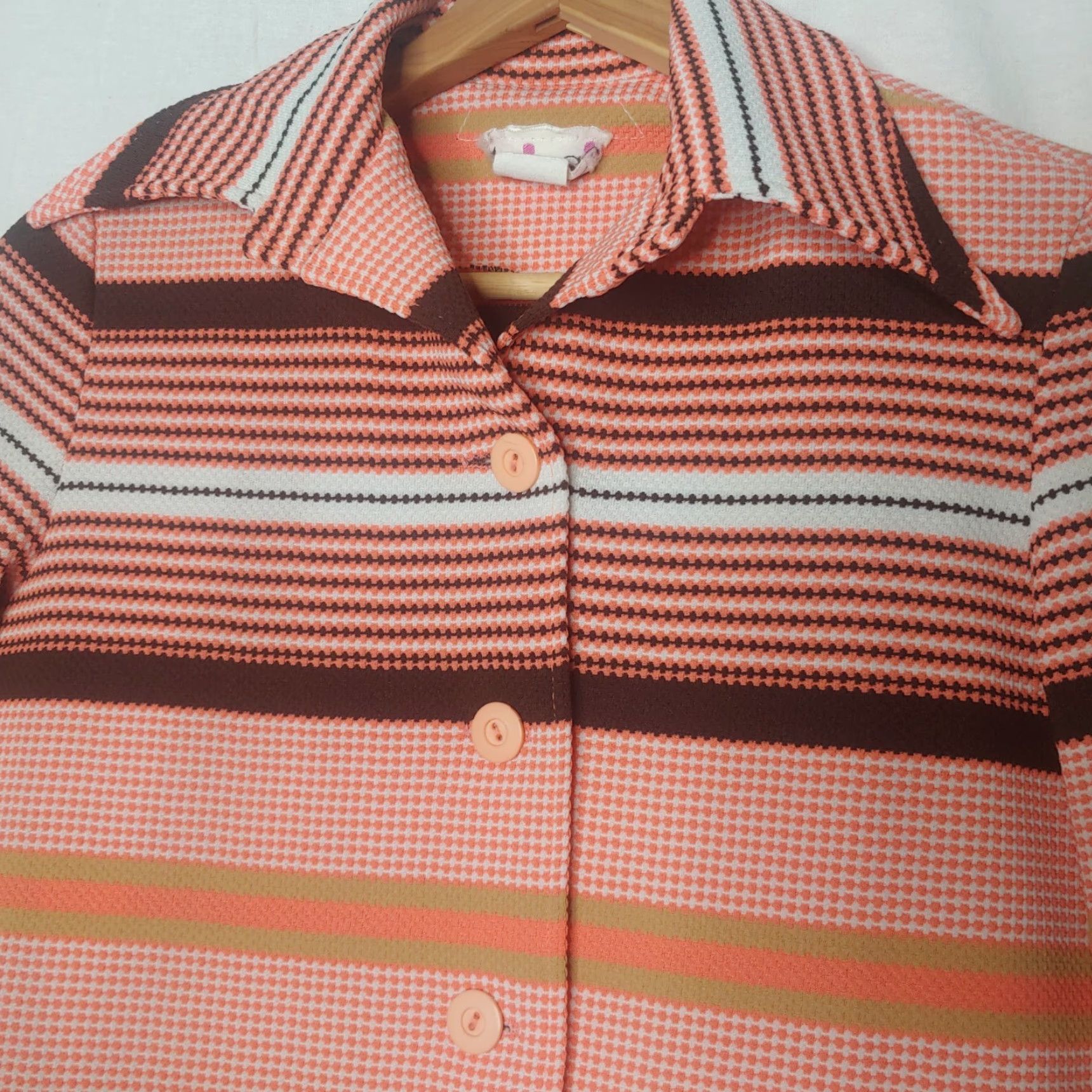 Pinko VINTAGE Trissi Blouse Shirt Long Sleeve Pink Stripe Polyester 70s Disco Women S Small Regular Brown White Collared Button 1970s Size S / US 4 / IT 40 - 2 Thumbnail