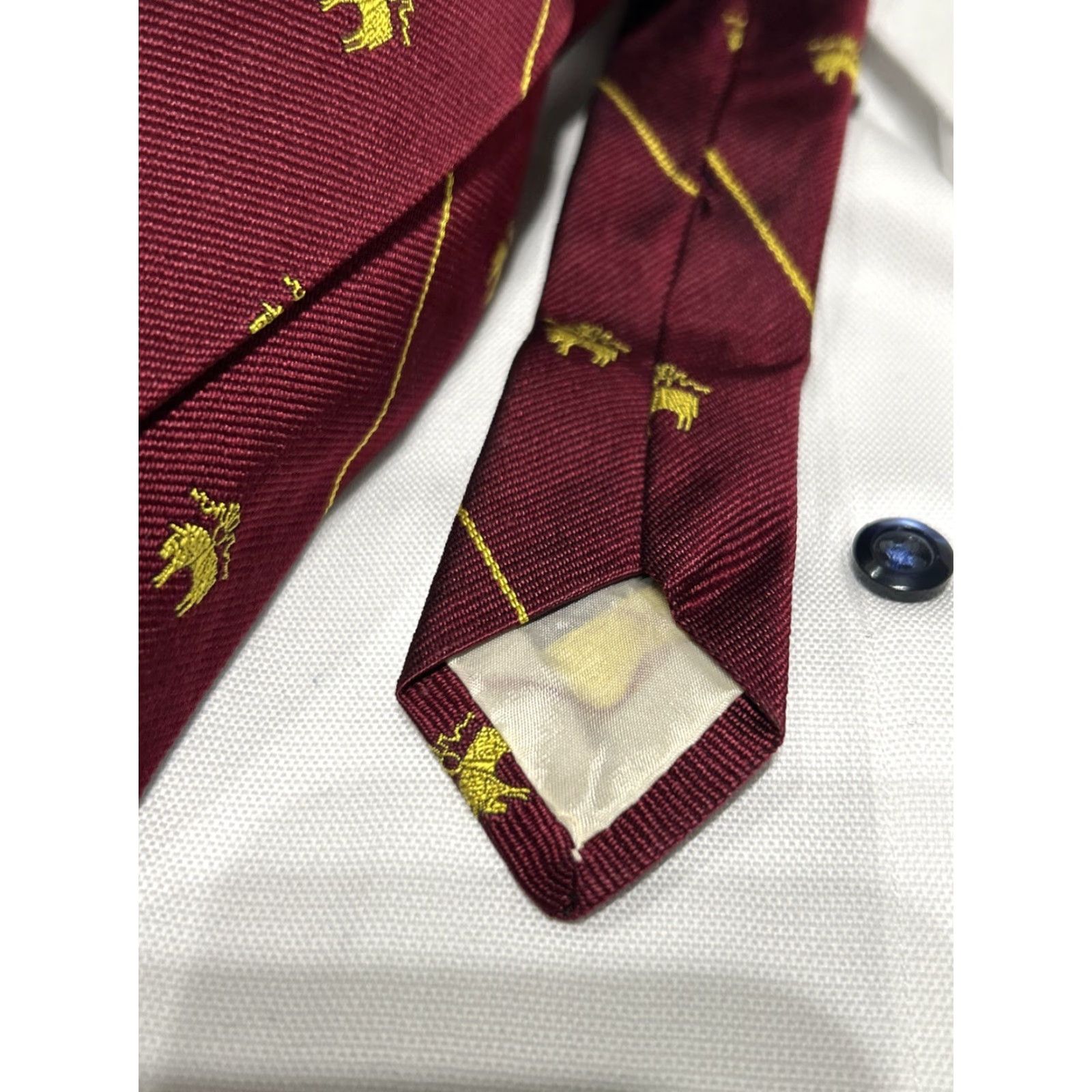 Brooks Brothers VINTAGE Brooks Brothers Makers Mens Tie Classic Merlot Gold Sheep Pattern Silk 100% Silk 57-60in Red US Mens Size ONE SIZE - 6 Thumbnail