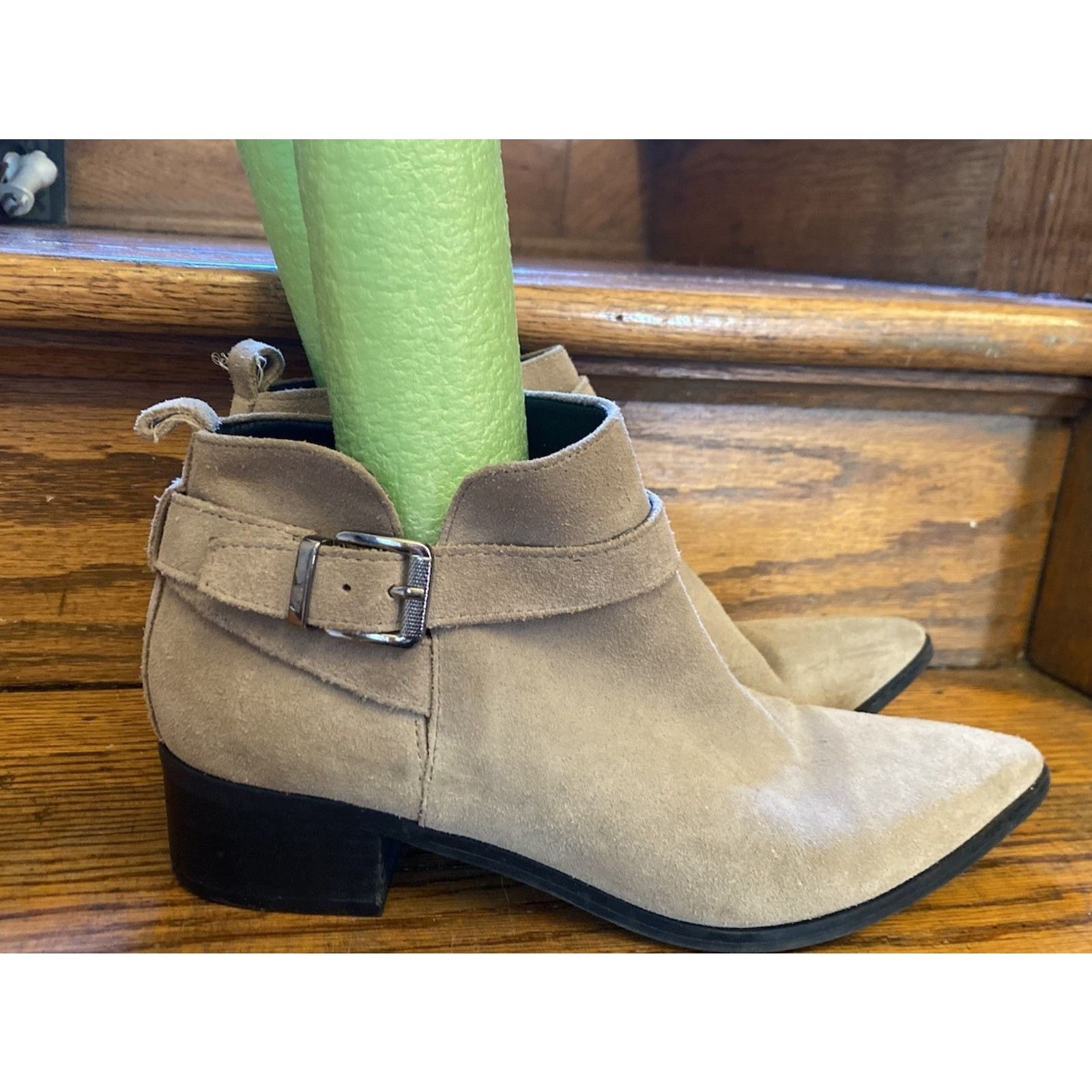 Marc Fisher Marc Fisher Beige Suede Western Ankle Boots Women’s 9.M Size US 9 / IT 39 - 3 Thumbnail