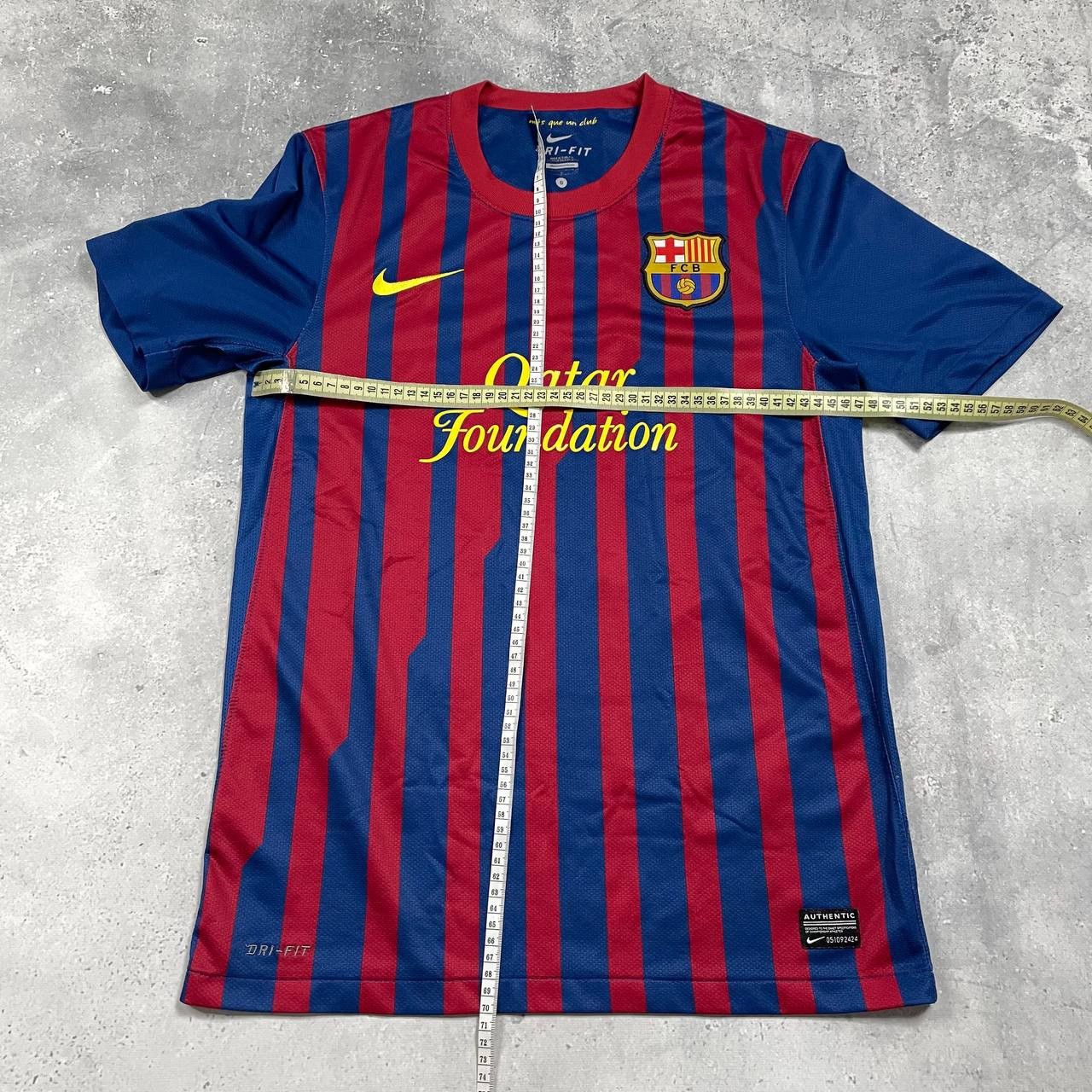 Nike FC Barcelona 2011 2012 Home Jersey Nike Shirt Red/ Blue S Size US S / EU 44-46 / 1 - 3 Thumbnail