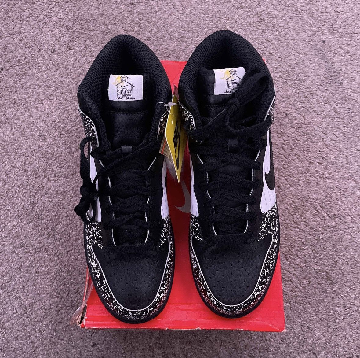 Nike Nike Dunk “Nikebook” Size US 11 / EU 44 - 3 Thumbnail