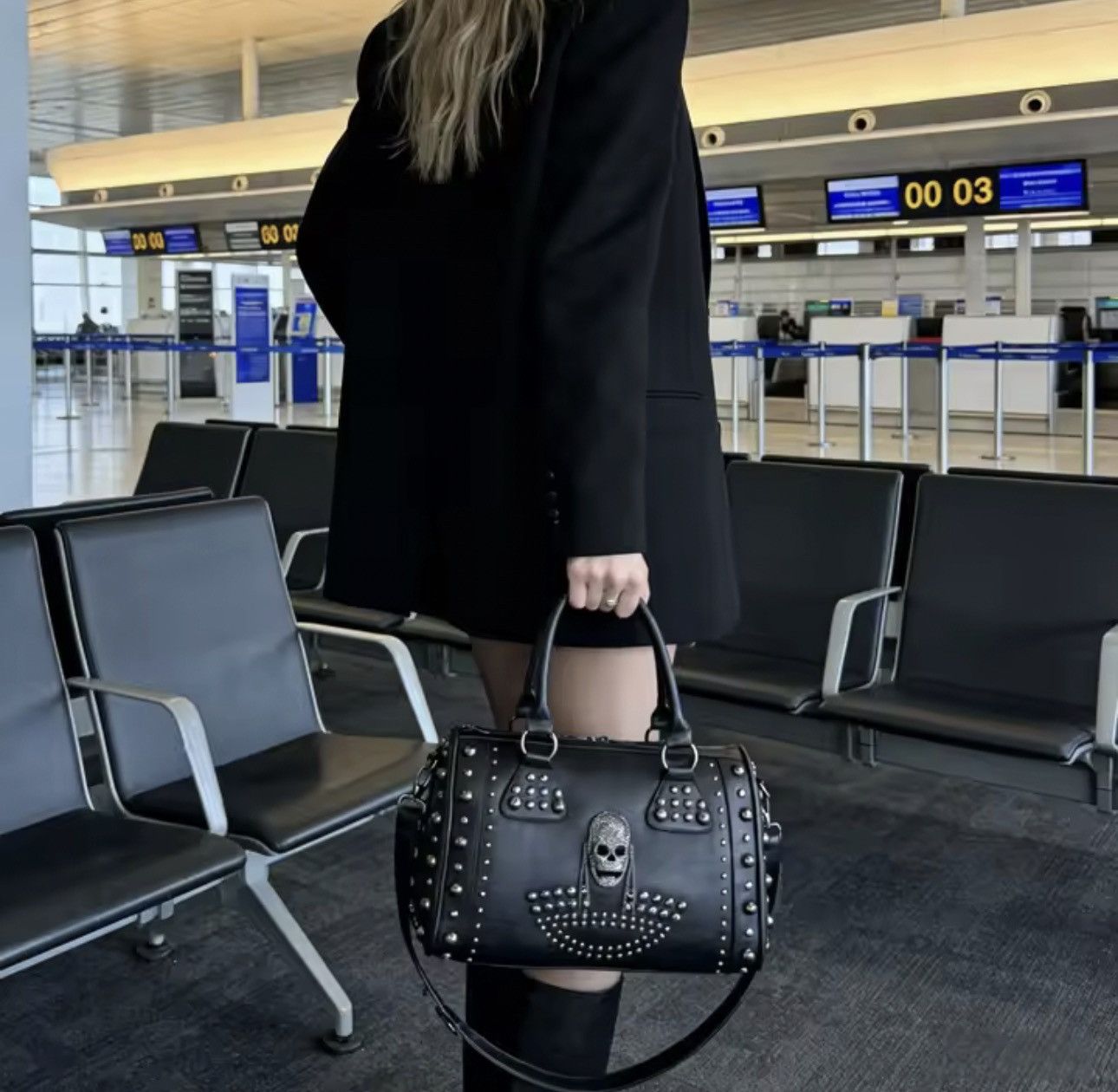 Japanese Brand Trendy Metal Skull Studded Black Handbags Size ONE SIZE - 2 Thumbnail
