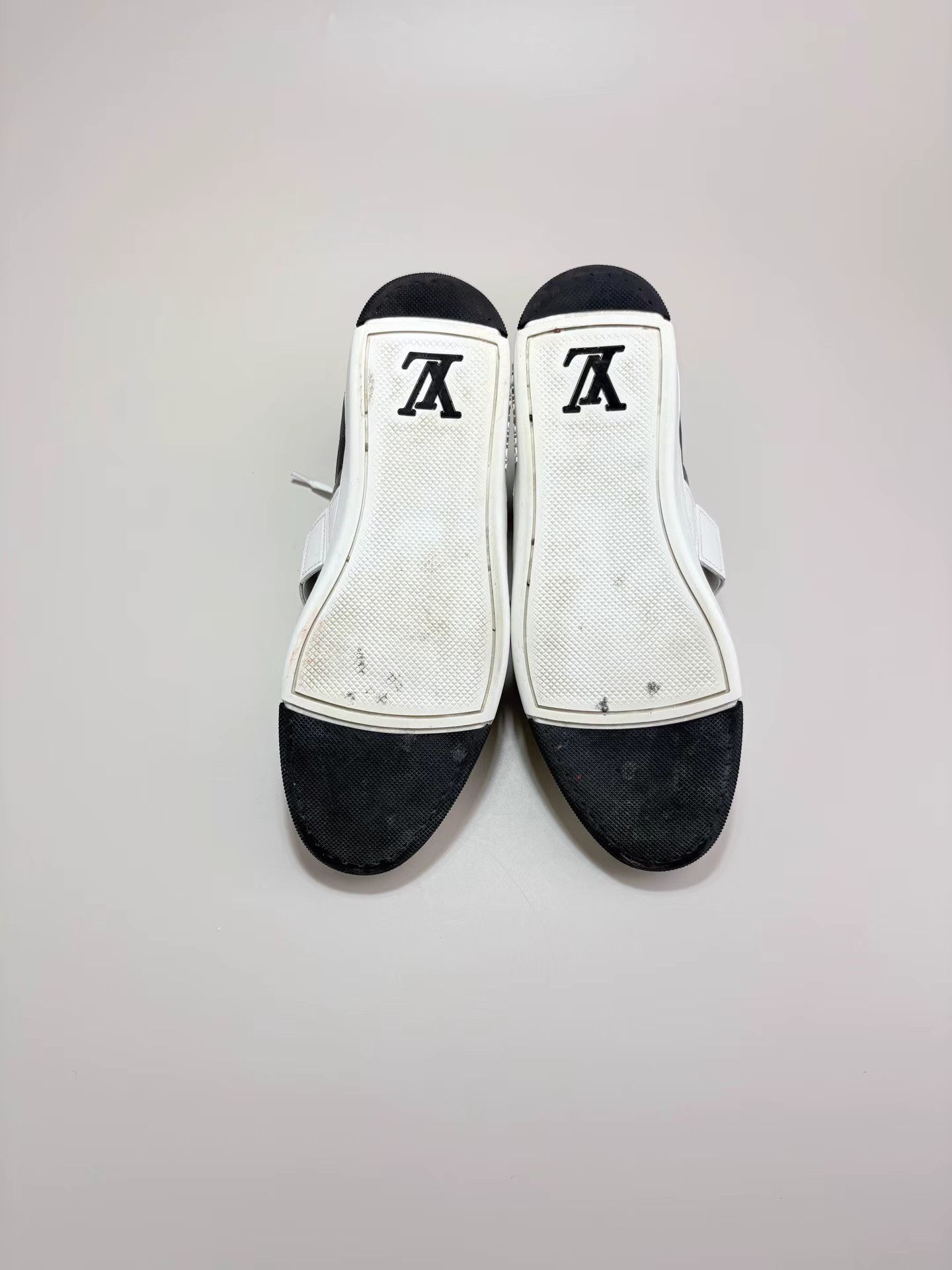 Louis Vuitton LV Damier Low-top Sneakers K1 Size US 5.5 / IT 35.5 - 6 Thumbnail