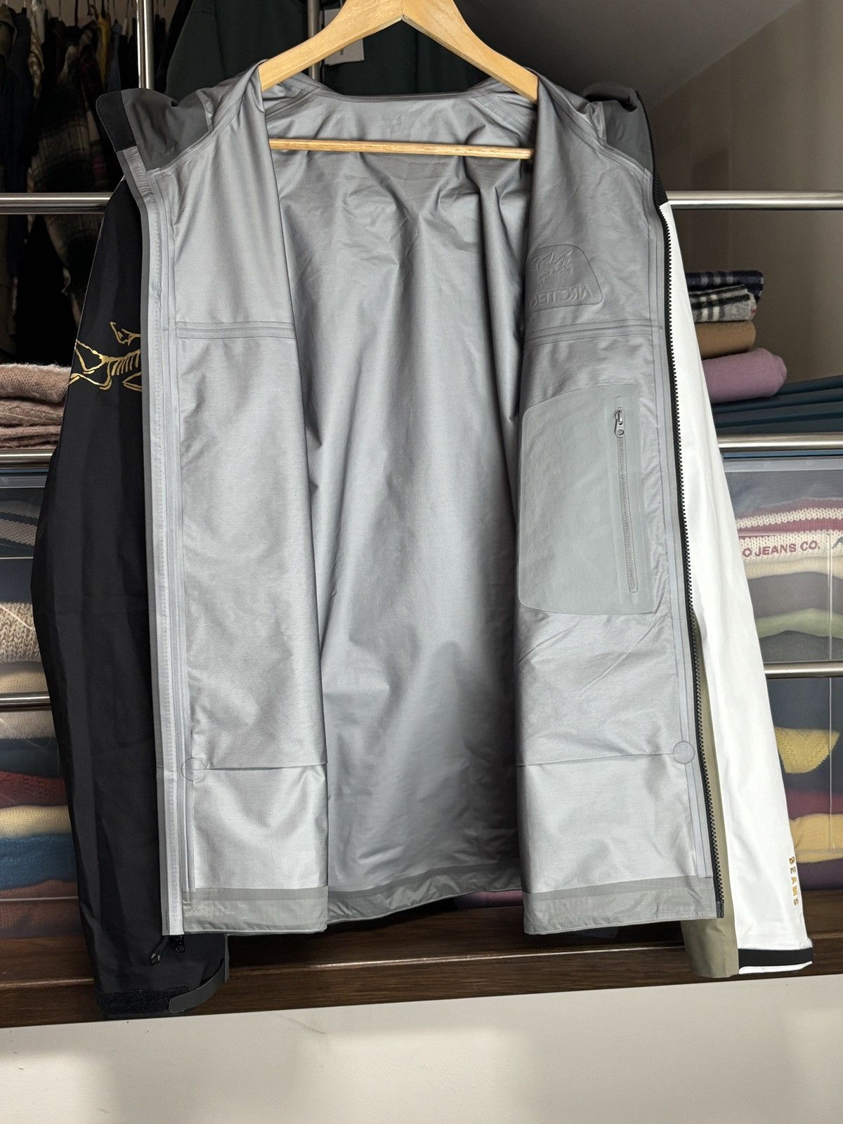 Arc'teryx × Beams Plus Arc’Teryx x Beams Gore-Tex Beta Jacket Gorpcore Ultra Rare Size US L / EU 52-54 / 3 - 11 Thumbnail