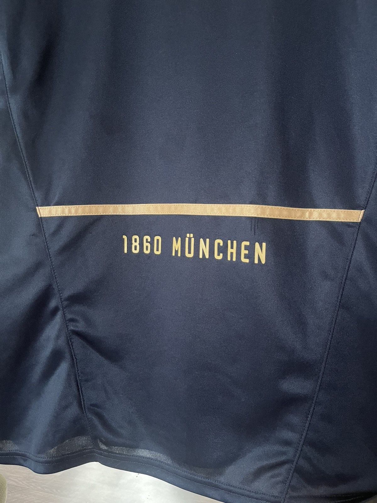Nike Nike 1860 Munich Munchen 90s home jersey Size US S / EU 44-46 / 1 - 8 Thumbnail