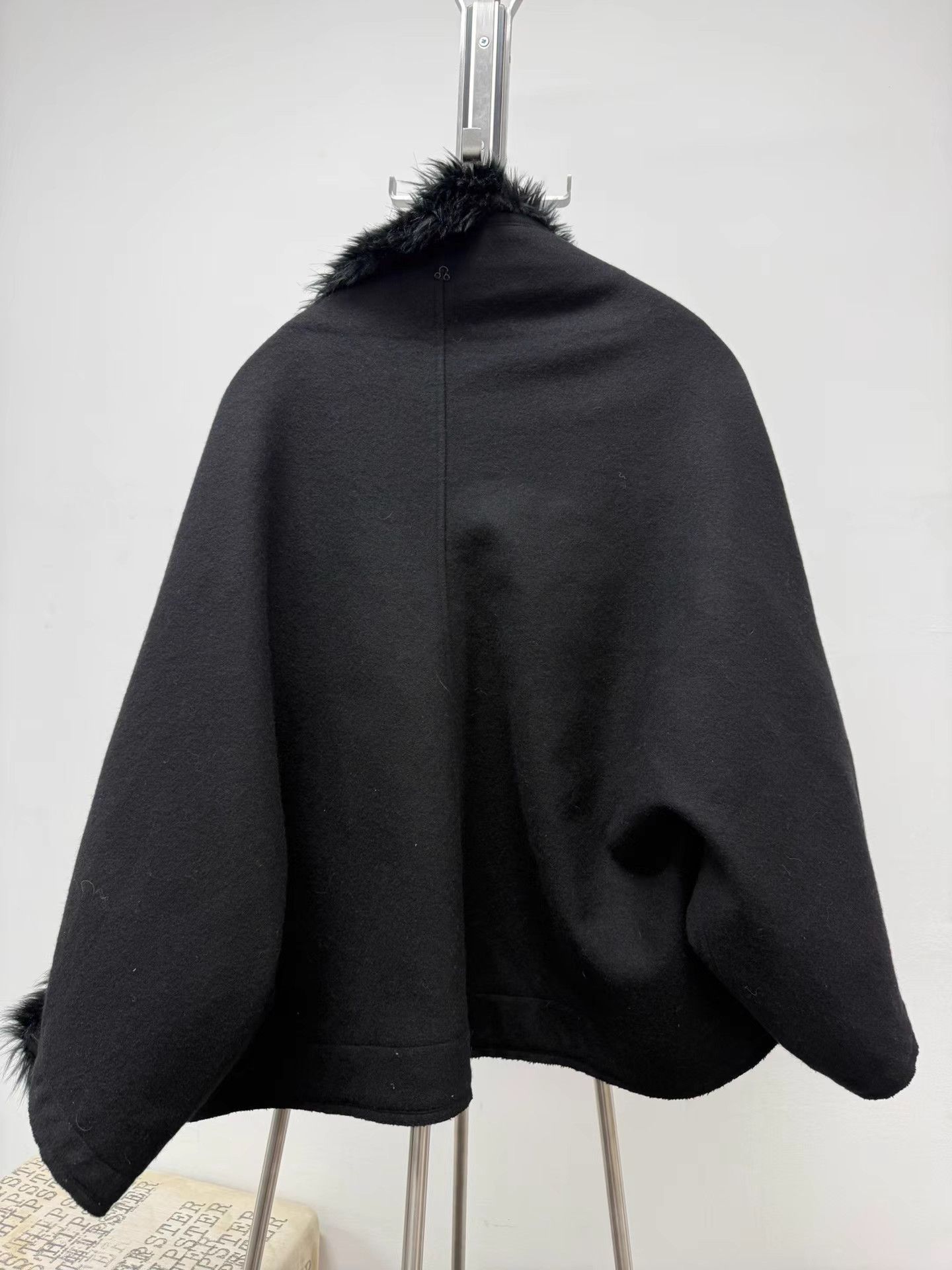 Yohji Yamamoto yohji yamamoto y's Fur Collar Cape Coat K20 Size US M / EU 48-50 / 2 - 7 Thumbnail