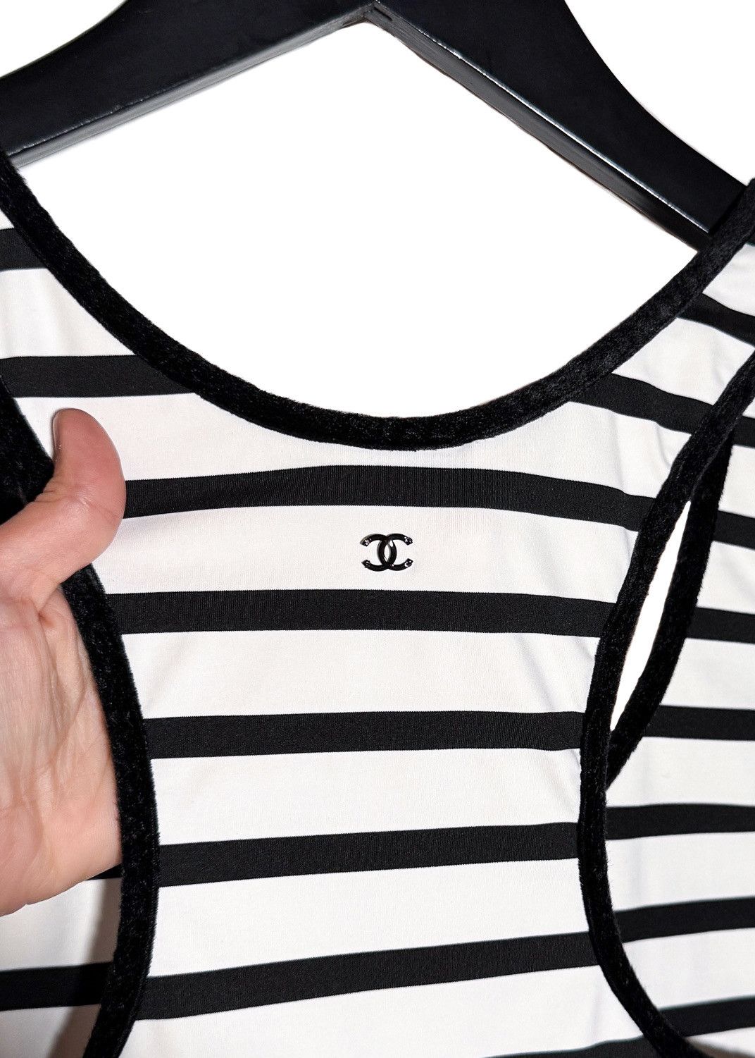 Chanel Chanel 2022 White Striped One Piece Swimsuit - 42 FR Size ONE SIZE - 7 Thumbnail