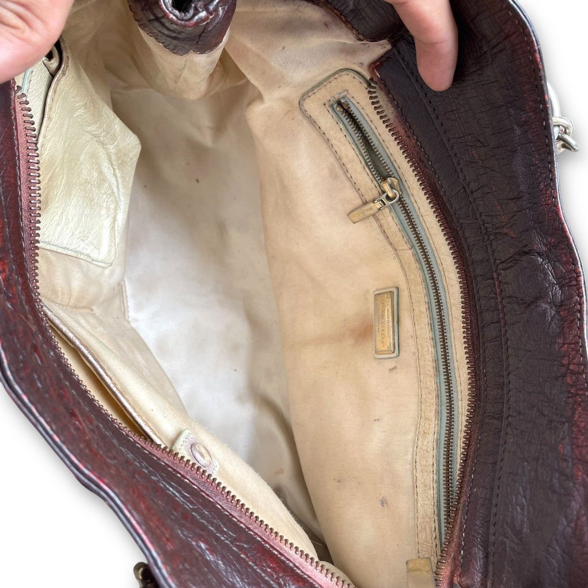Designer × Versace × Vintage VINTAGE GIANNI VERSACE COUTURE PATENT LEATHER HANDBAG Size ONE SIZE - 16 Thumbnail