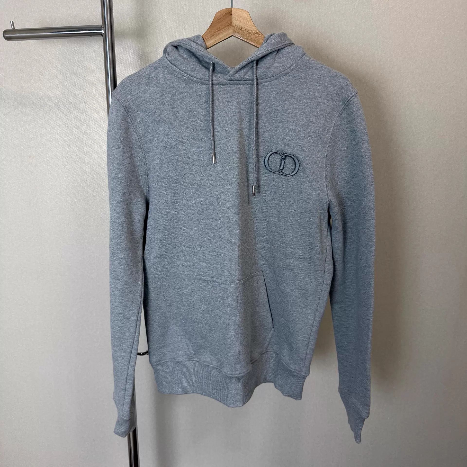 Dior DIOR Essentials CD Icon Embro Hoodie Men's Gray XS Size US XS / EU 42 / 0 - 1 Thumbnail