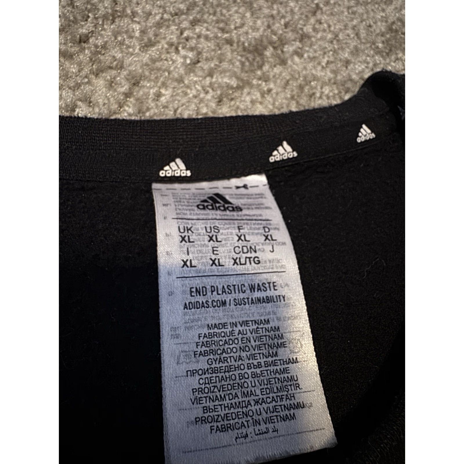 Adidas Adidas Sportswear Sweatshirt Center Logo Black Grey Adult XL Men Size US XL / EU 56 / 4 - 4 Thumbnail