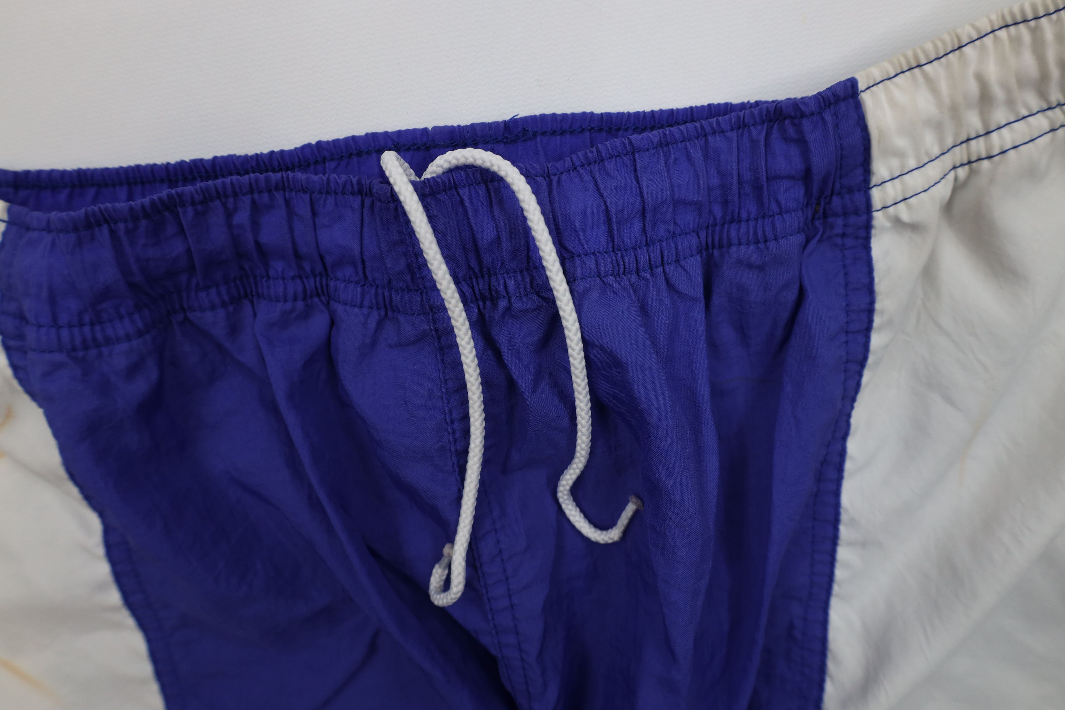 Nike Vintage 90s Nike Big Swoosh Running Jogging Soccer Shorts Size US 34 / EU 50 - 7 Thumbnail