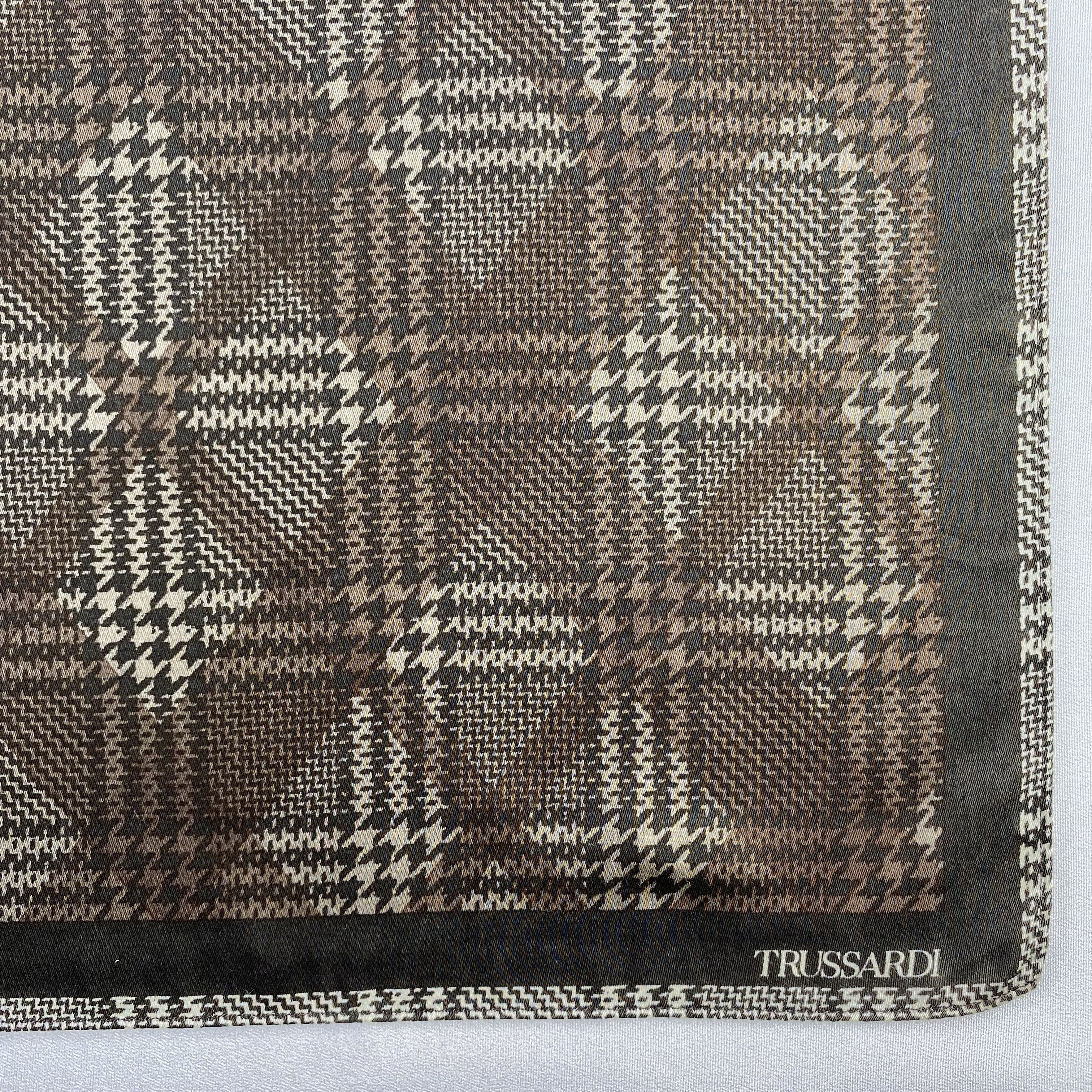 Trussardi × Vintage Trussardi Neckerchief / Bandana / Handkerchief-P951 Size ONE SIZE - 3 Thumbnail
