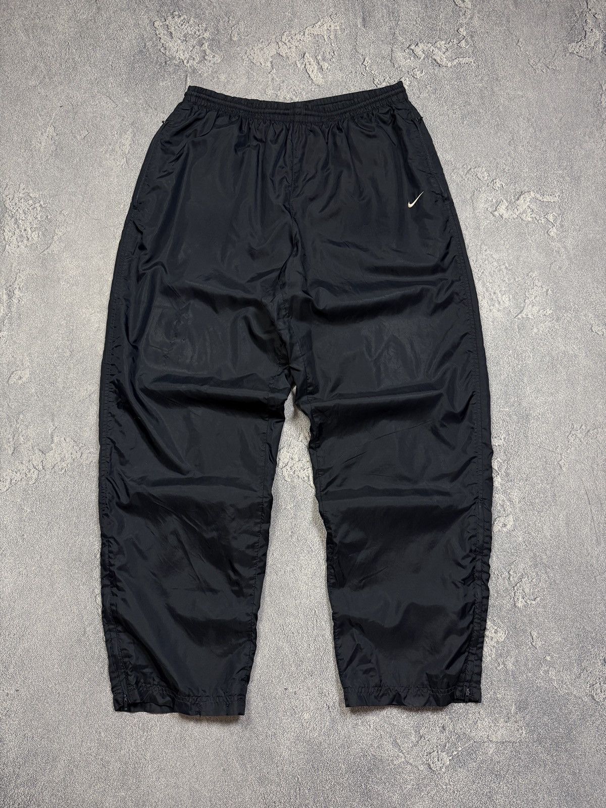 Nike Vintage Nike track pants black size xl baggy y2k Size US 36 / EU 52 - 1 Thumbnail