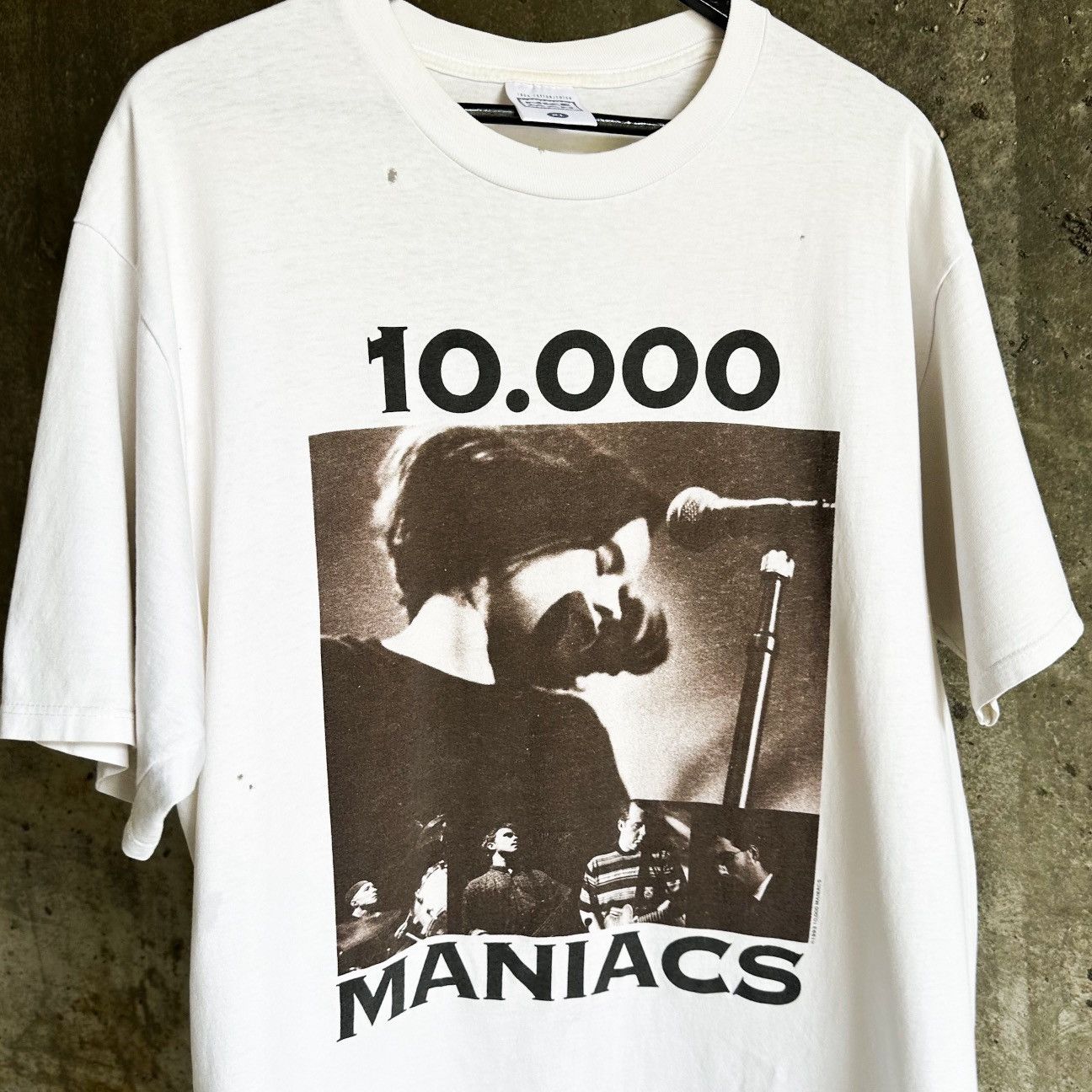 Band Tees 10.000 MANIACS 1993 Summer Tour T-Shirt Size US XL / EU 56 / 4 - 2 Thumbnail