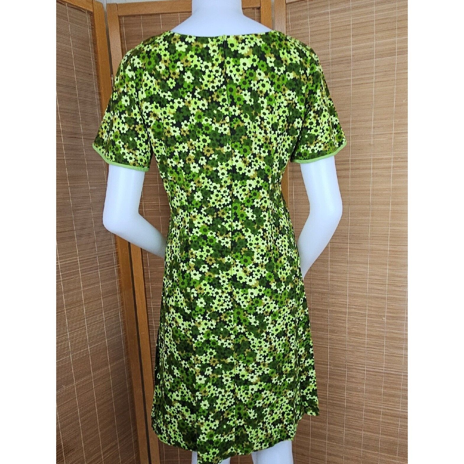 Vintage Vintage Dianes Honolulu Hawaiian Dress Sz S Green Flower Pow Size S / US 4 / IT 40 - 3 Thumbnail