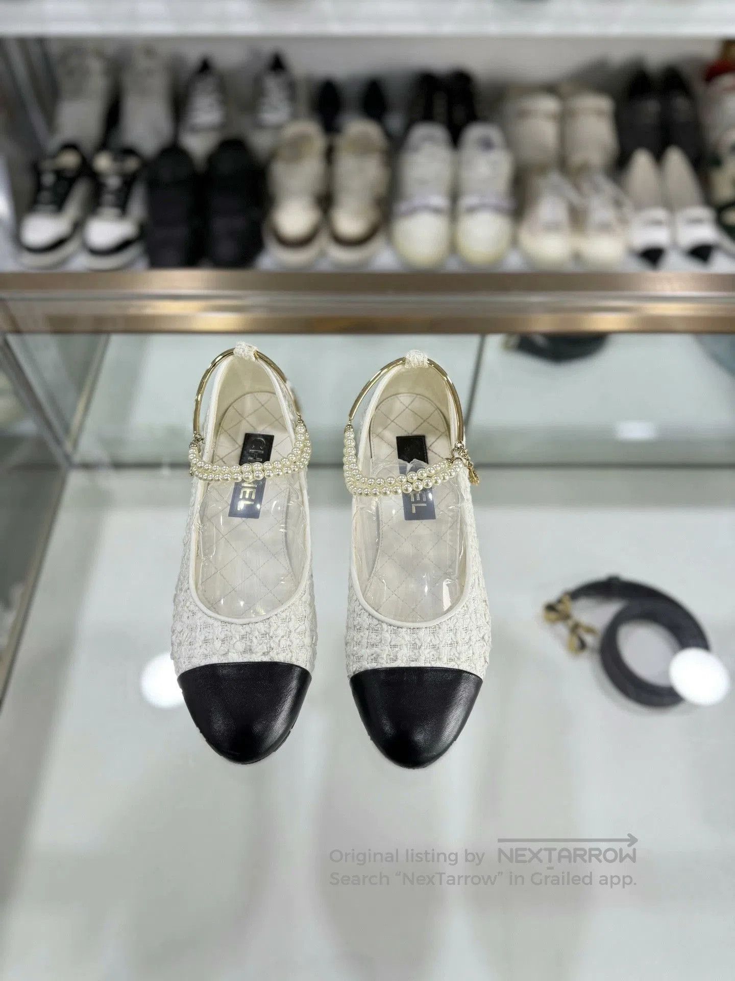 Chanel Chanel White Camellia Pearl Mary Jane Shoes. Size US 6 / IT 36 - 2 Thumbnail